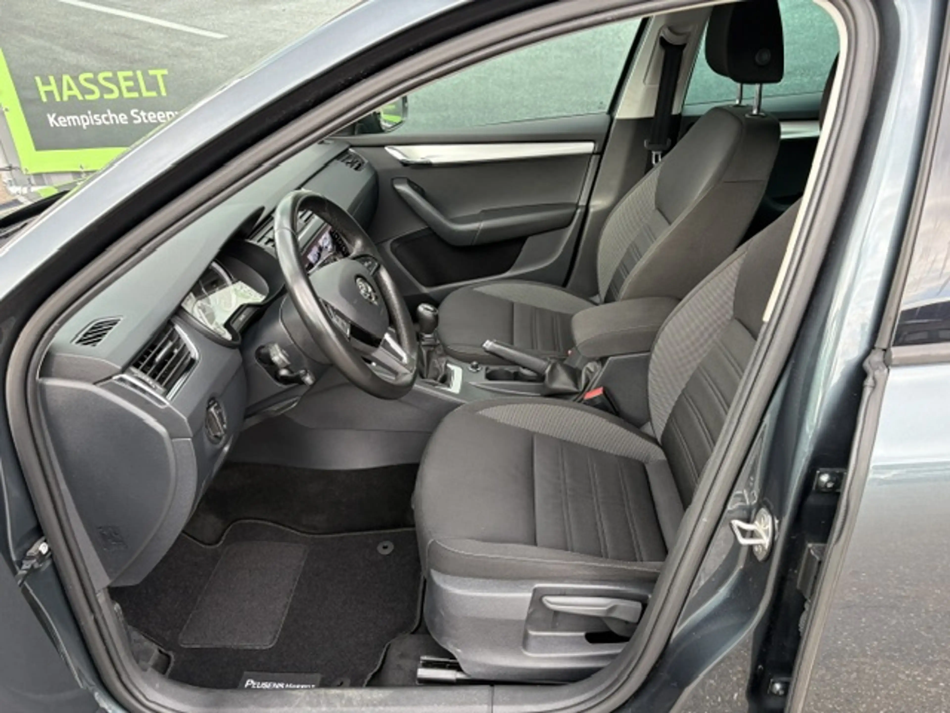 Skoda Octavia Octavia SW 1.6 CR TDi Style 2020 — photo 5