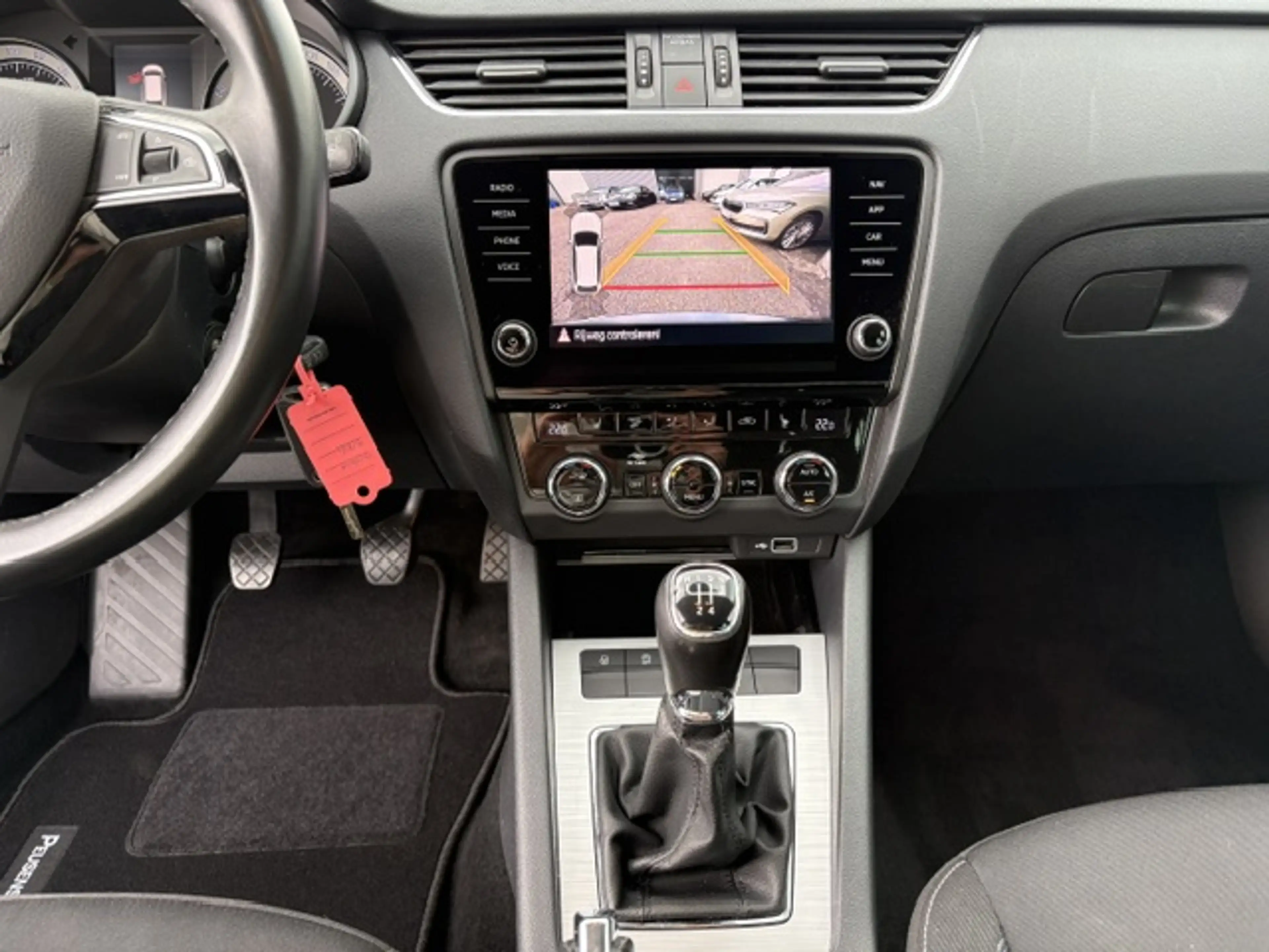 Skoda Octavia Octavia SW 1.6 CR TDi Style 2020 — photo 11