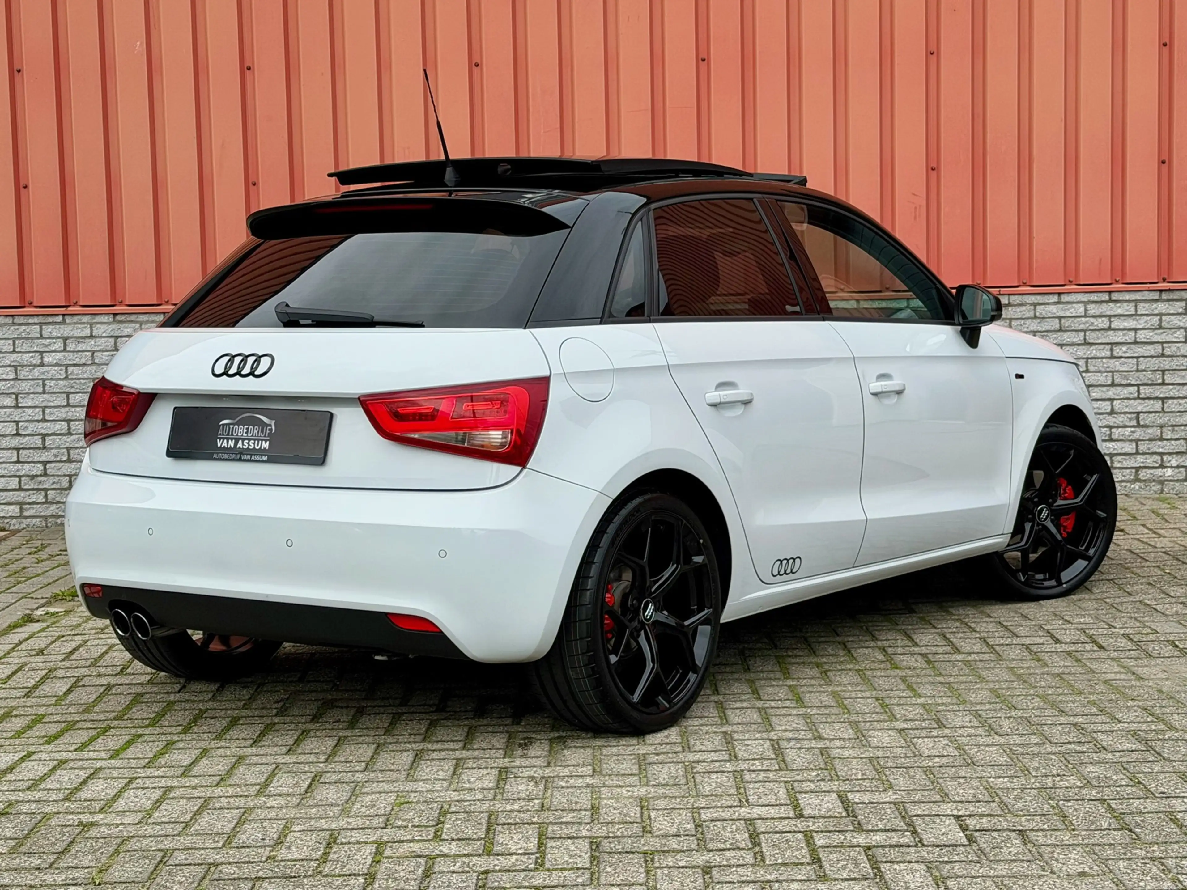Audi A1 SPORTBACK 1.4 TFSI Pro Line S Pano Cruise PDC 18" — photo 3