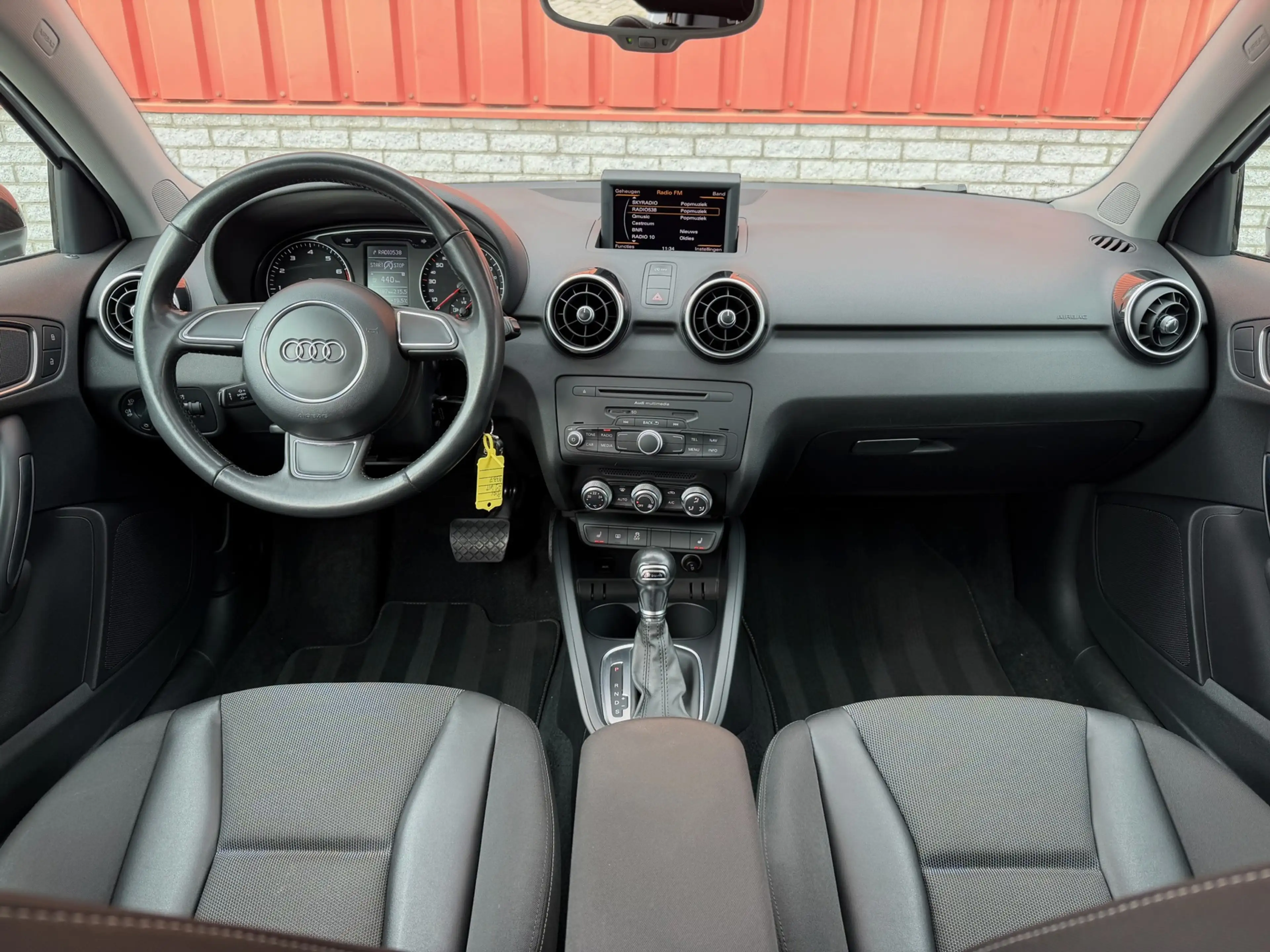 Audi A1 SPORTBACK 1.4 TFSI Pro Line S Pano Cruise PDC 18" — photo 18