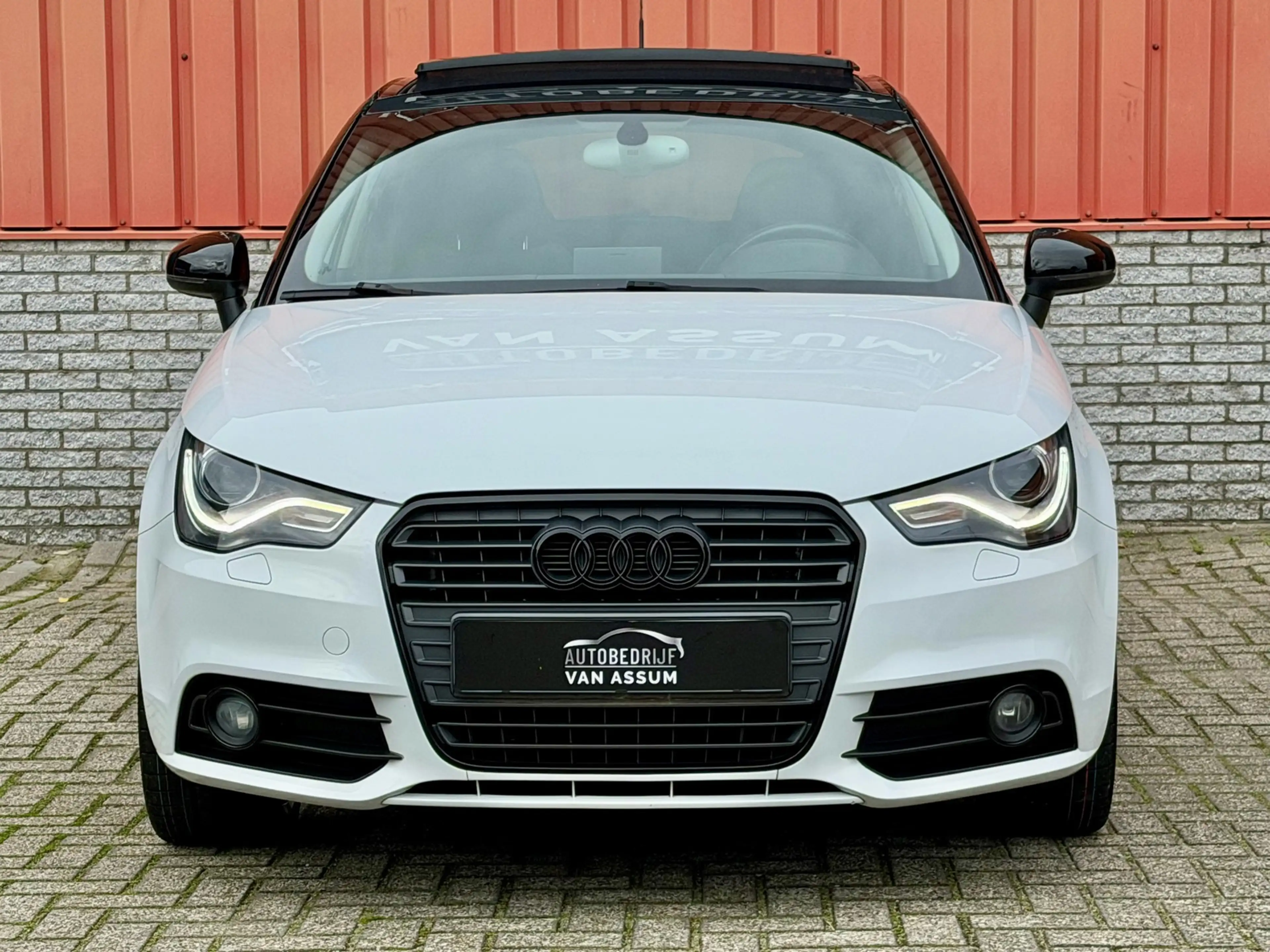 Audi A1 SPORTBACK 1.4 TFSI Pro Line S Pano Cruise PDC 18" — photo 37