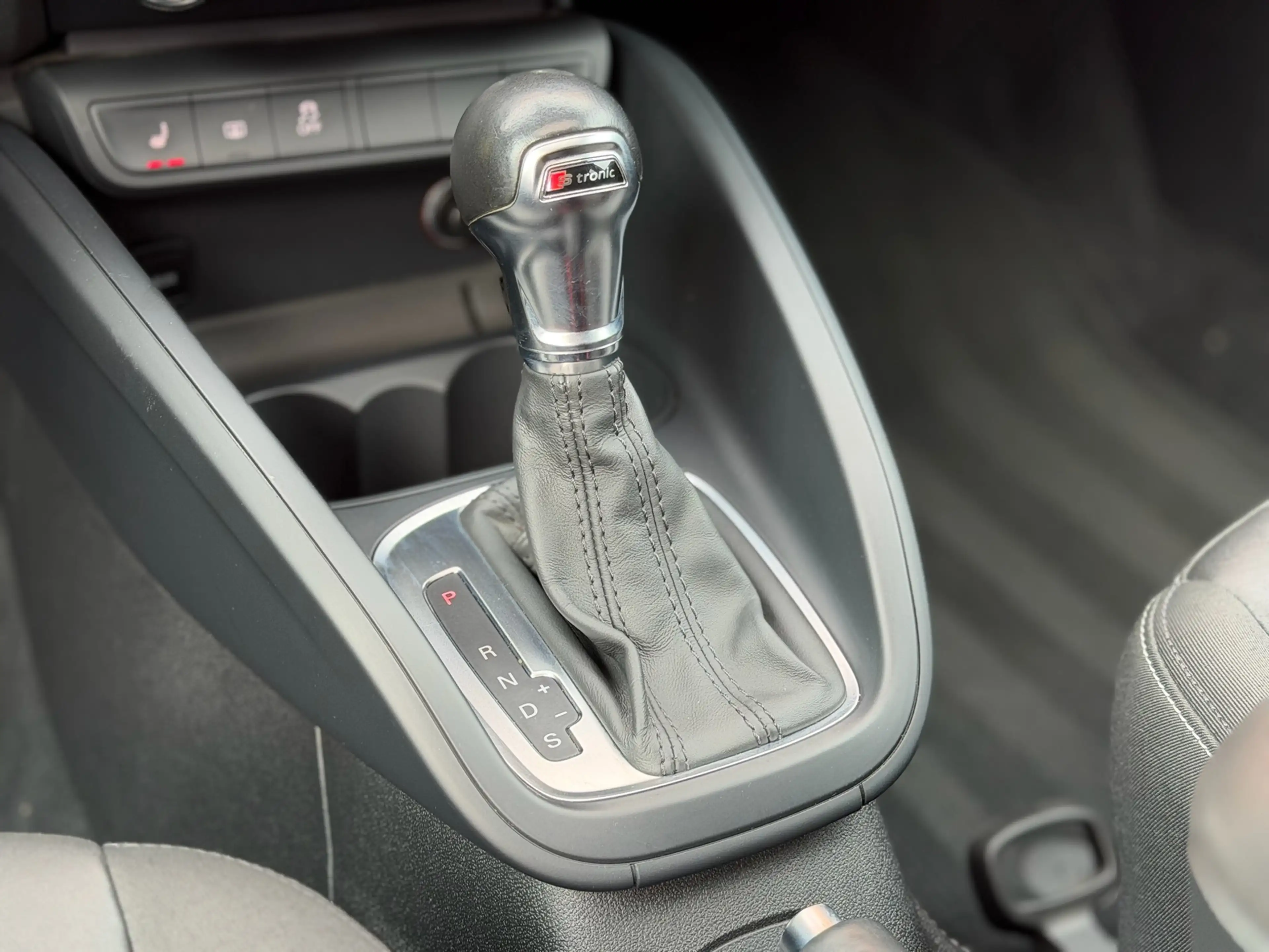 Audi A1 SPORTBACK 1.4 TFSI Pro Line S Pano Cruise PDC 18" — photo 19