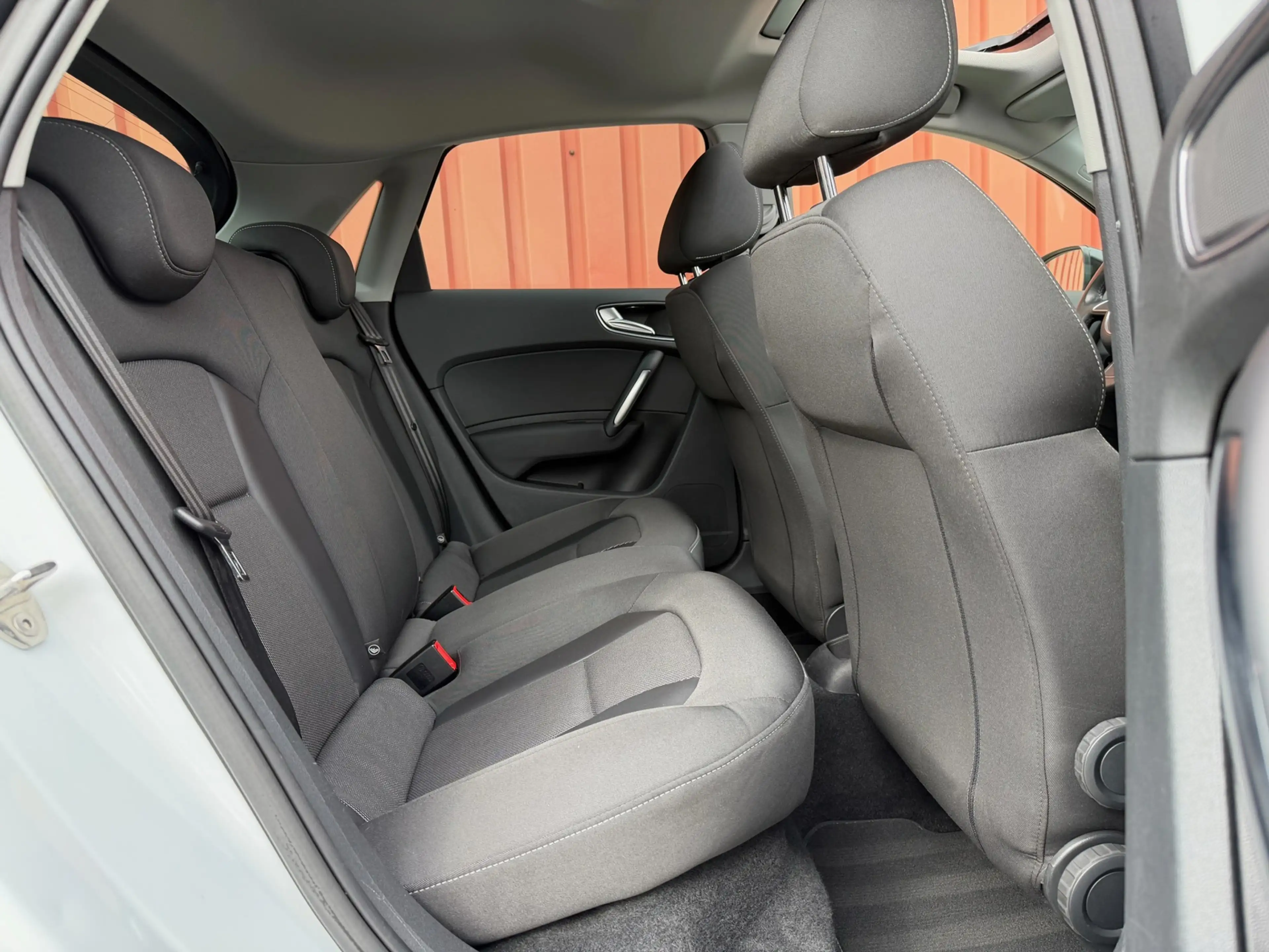 Audi A1 SPORTBACK 1.4 TFSI Pro Line S Pano Cruise PDC 18" — photo 33