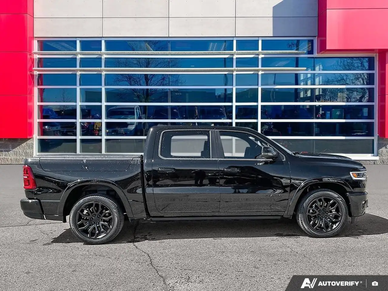 RAM 1500 снимка RAM 1500
