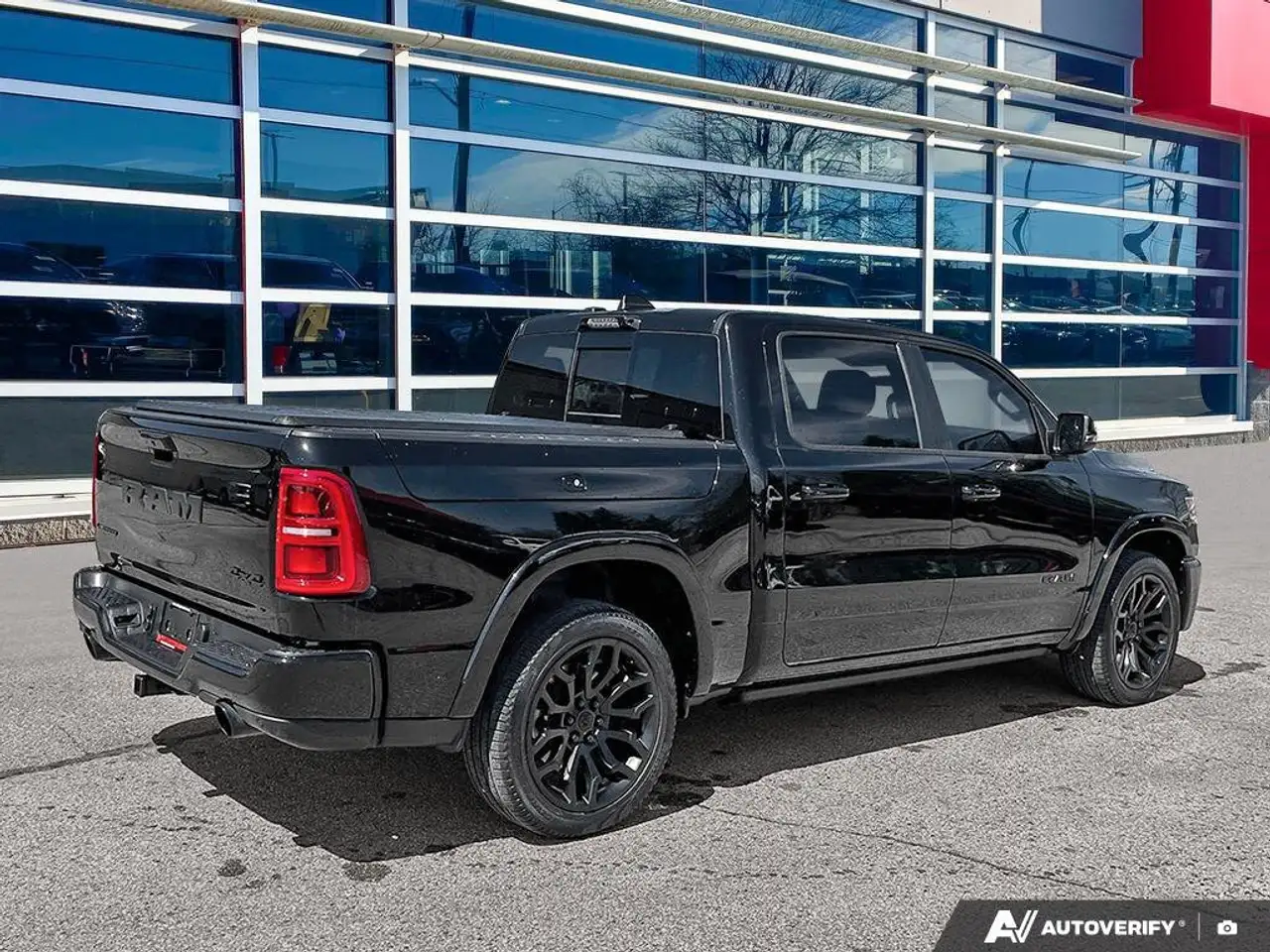 RAM 1500 снимка RAM 1500