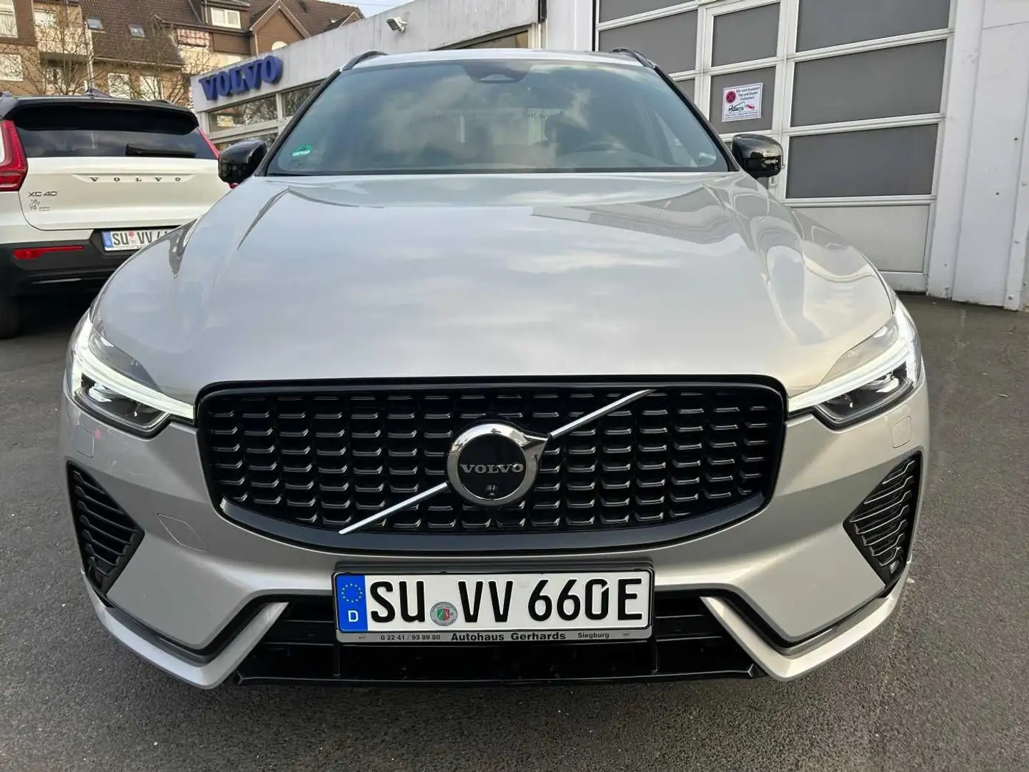 Volvo XC60 T6 AWD LRANG Plugin PlusDark STH,PanoGoogle Argent - 2