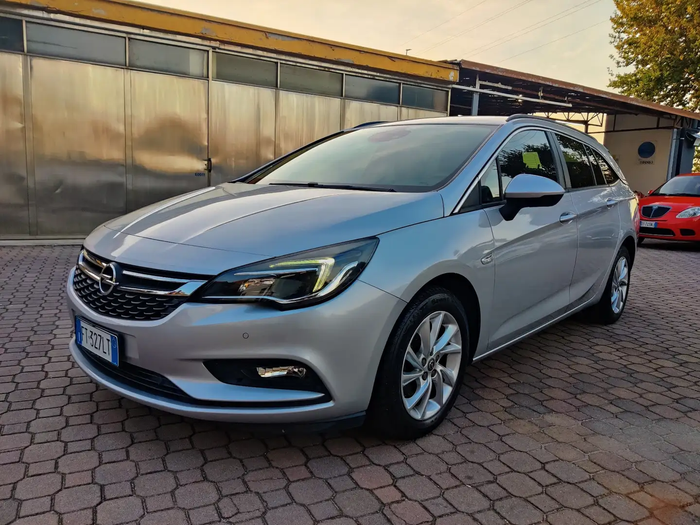 Opel Astra Astra V 2018 Sports Tourer 1.6 cdti 136cv auto Argento - 1