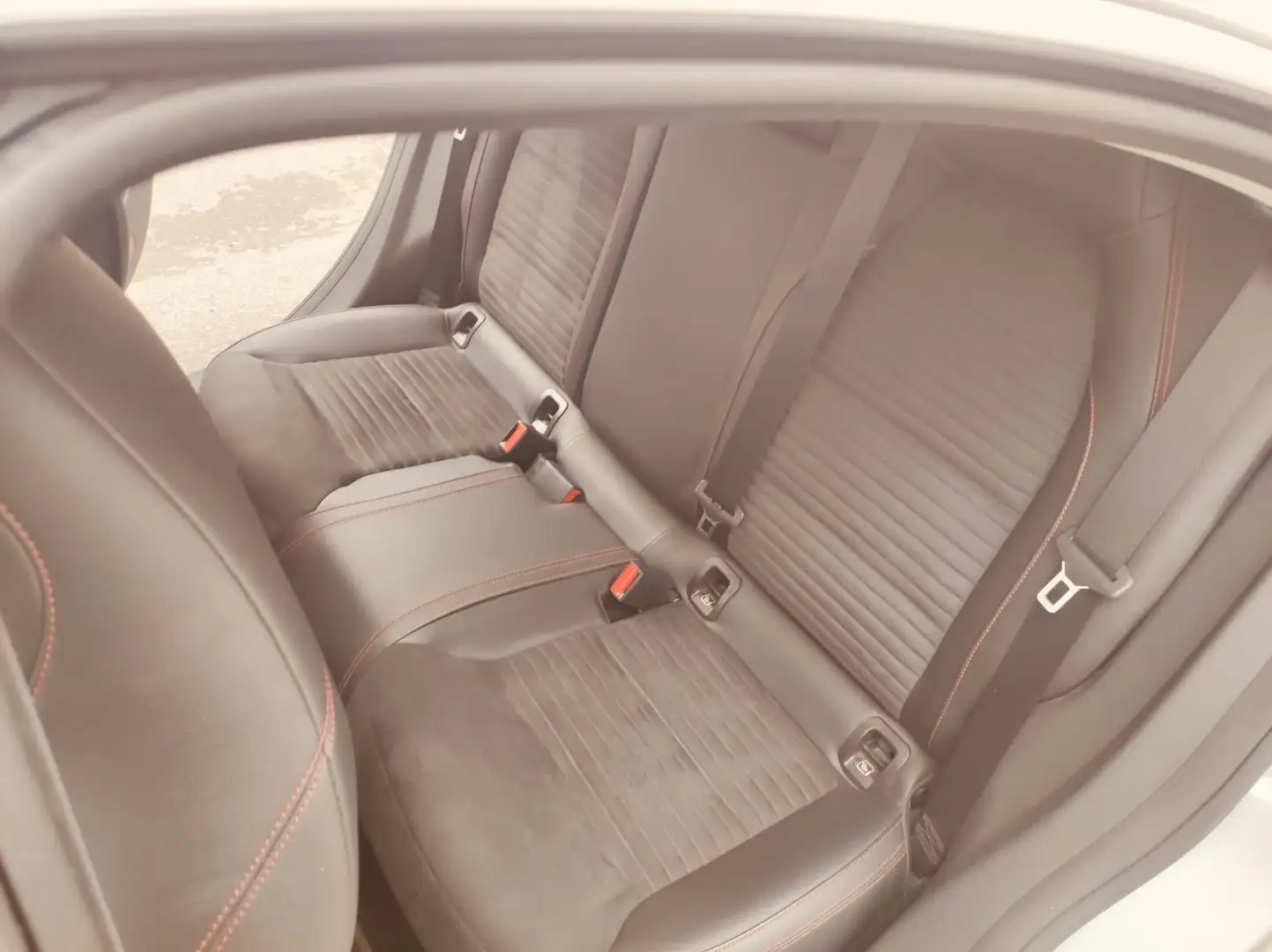 Mercedes-Benz CLA 200 d (cdi) Business auto premium amg euro 6 gar 12 m Argento - 2