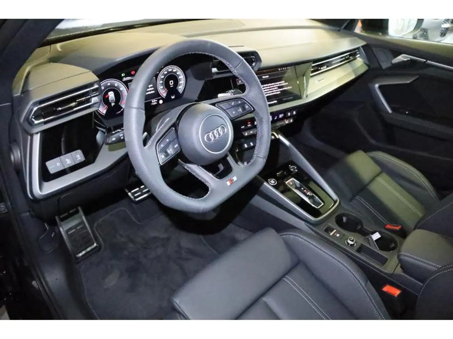 Audi A3 35 TFSI S Tronic Noir - 2