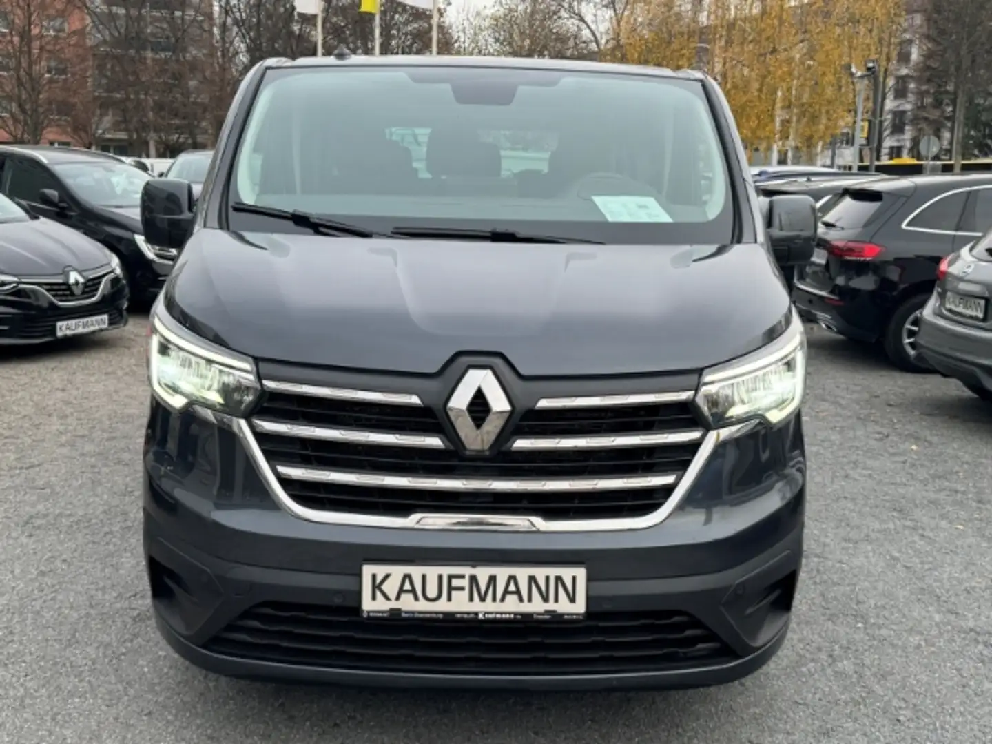 Renault Trafic Combi L1H1 3,0t Life dCi 150 EDC Grau - 2