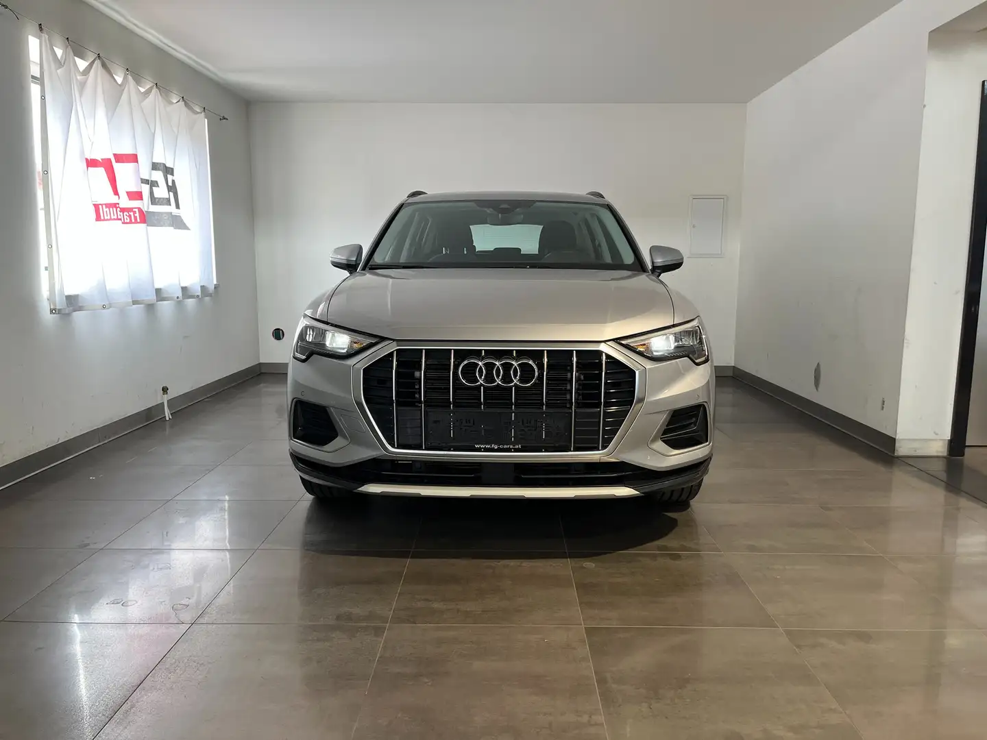 Audi Q3 35 TDI advanced ACC NAVI VIRTUAL AHK Silber - 1