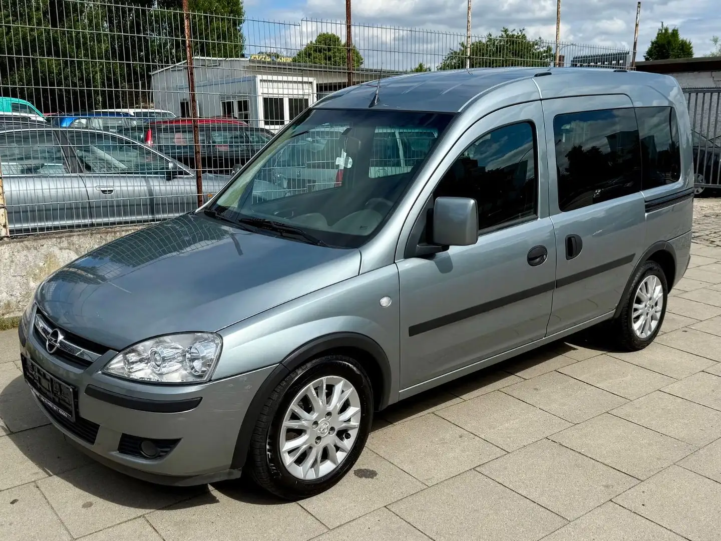 Opel Combo Kombi Business 111 Jahre/ 1.Hand/TÜV 07.27 Argintiu - 1