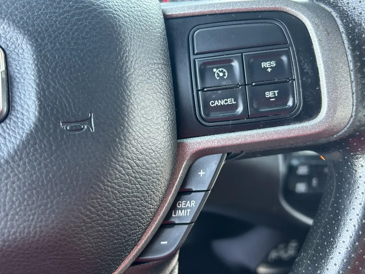RAM 3500 снимка RAM 3500