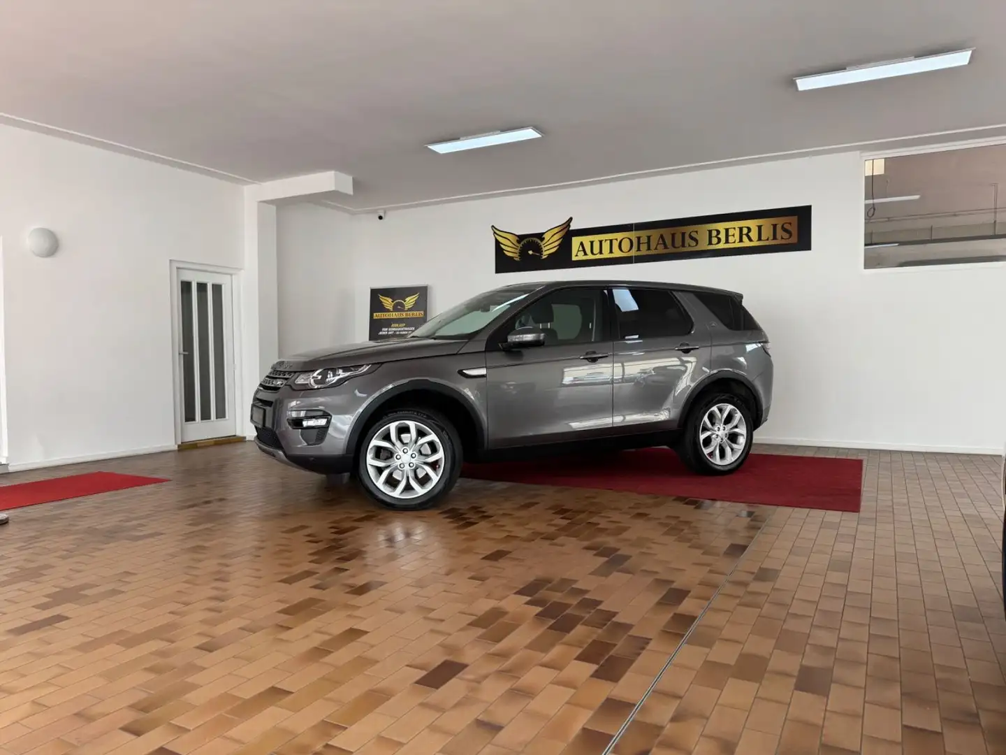 Land Rover Discovery Sport HSE/SCKHFT/PANO/ALLRAD/KMRA/TEMP Gris - 2