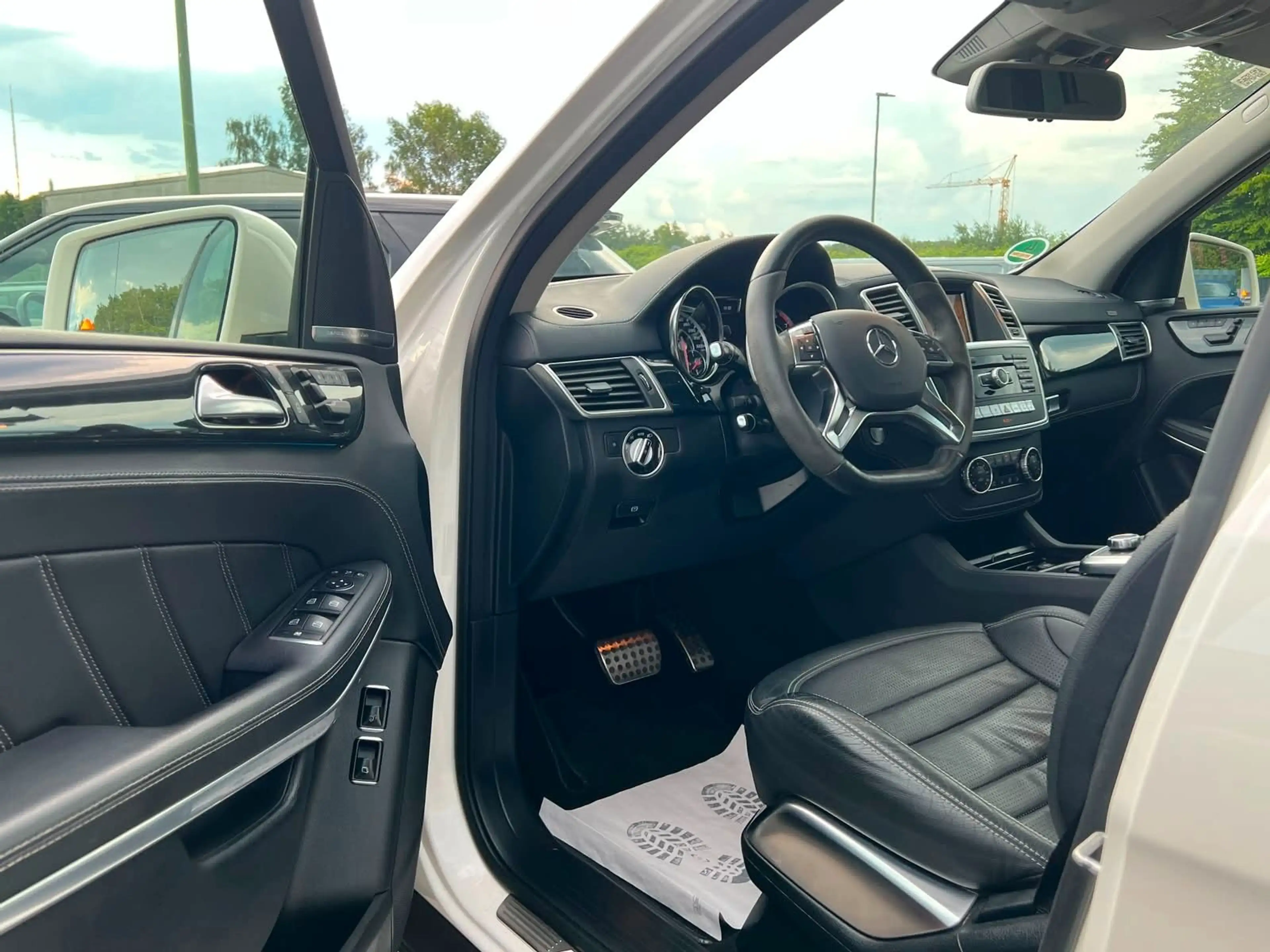 Mercedes-Benz GL 63 AMG 4MATIC-100% FULL-HARMAN-TV-7 SITZE — photo 7