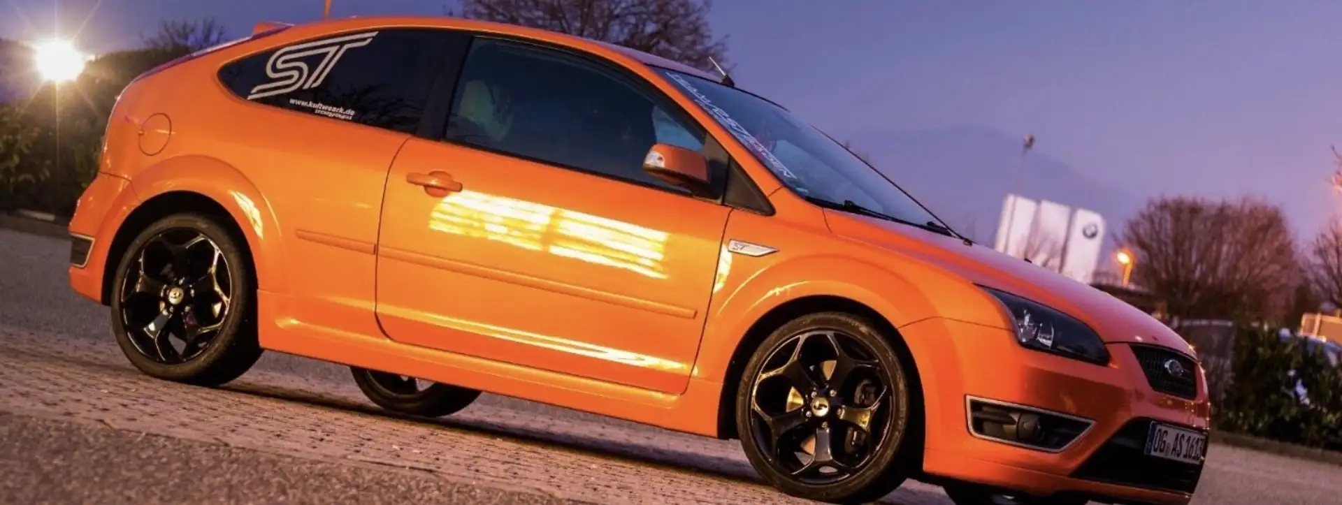 Ford Focus 2.5 ST Orange - 1