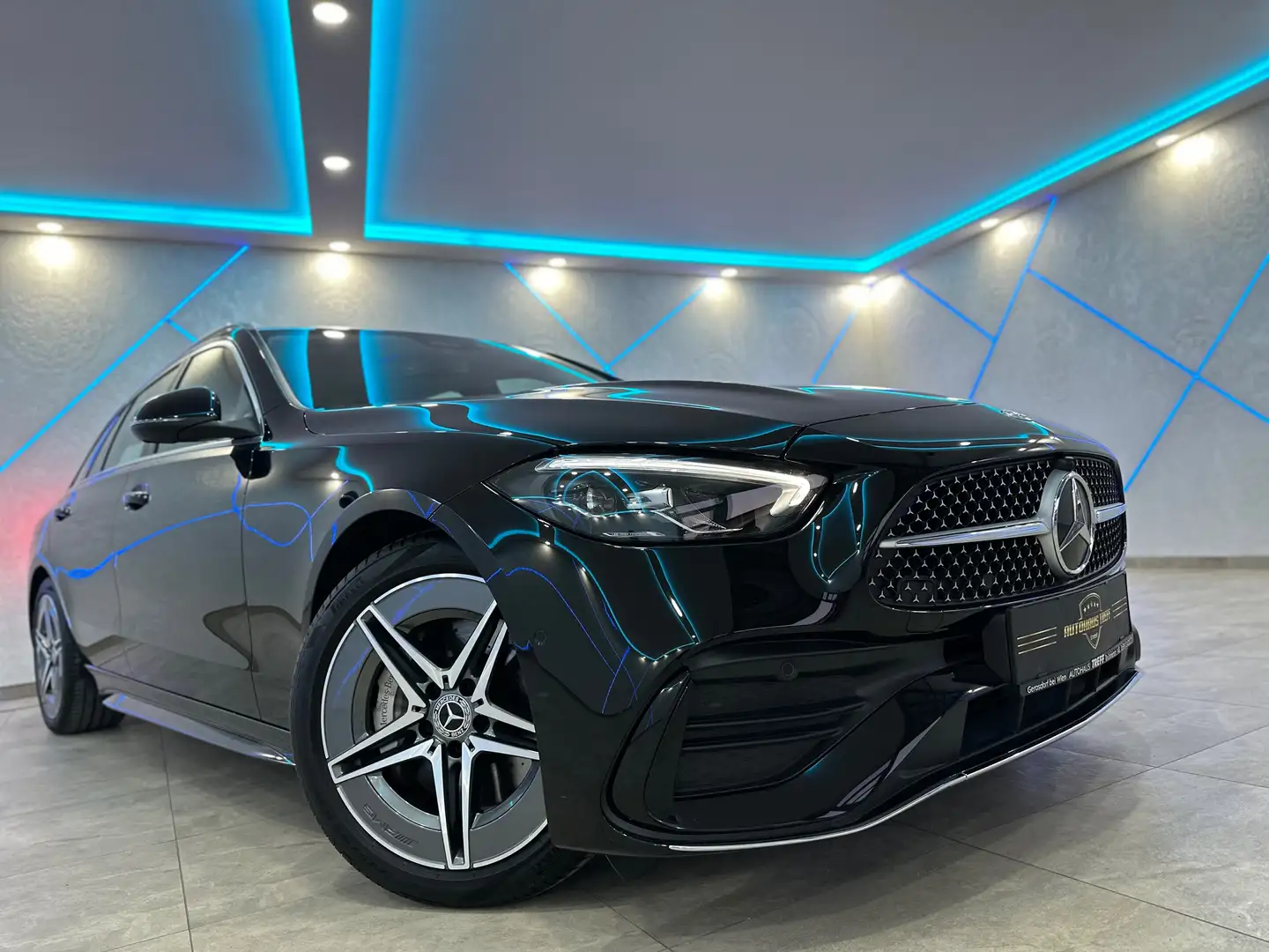 Mercedes-Benz C 220 220d T Aut.*AMG-LINE*AMBIENTE-PLUS*MBUX*KAMERA* Schwarz - 1