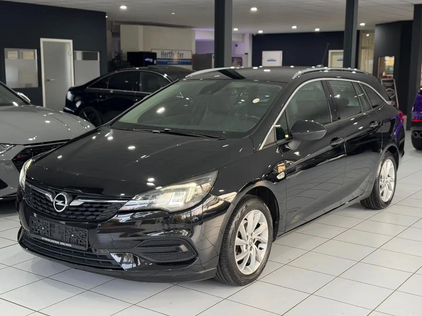 Opel Astra K Sports Tourer Elegance S/S*AHK*KAMER*LED Noir - 1