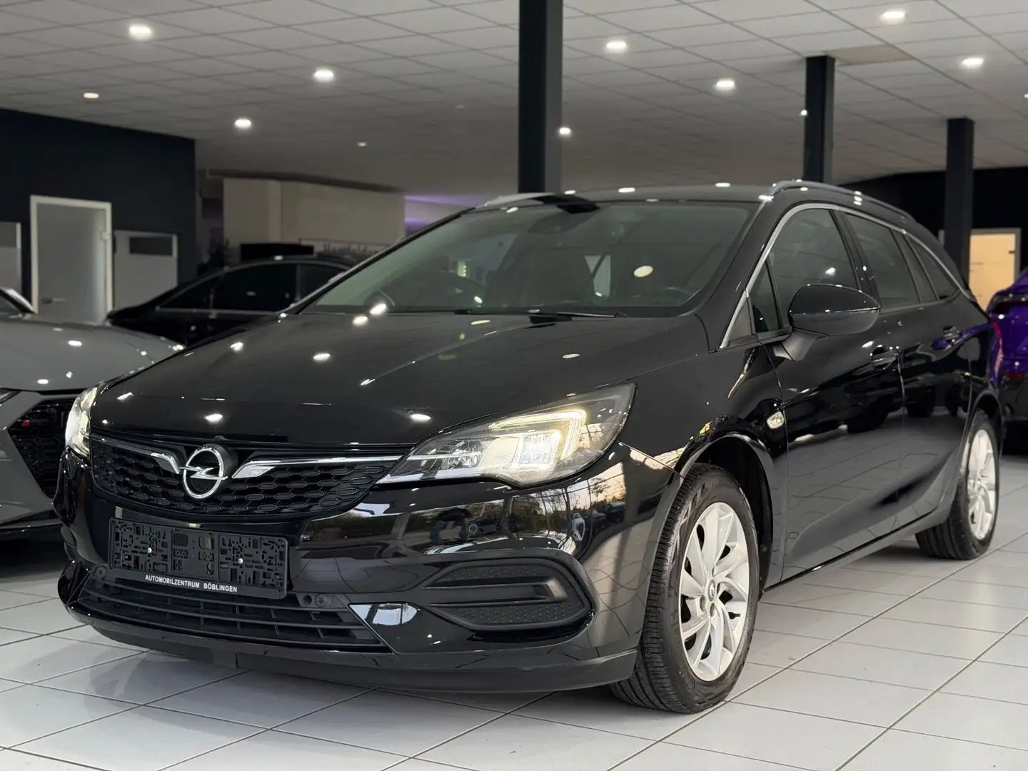 Opel Astra K Sports Tourer Elegance S/S*AHK*KAMER*LED Noir - 2