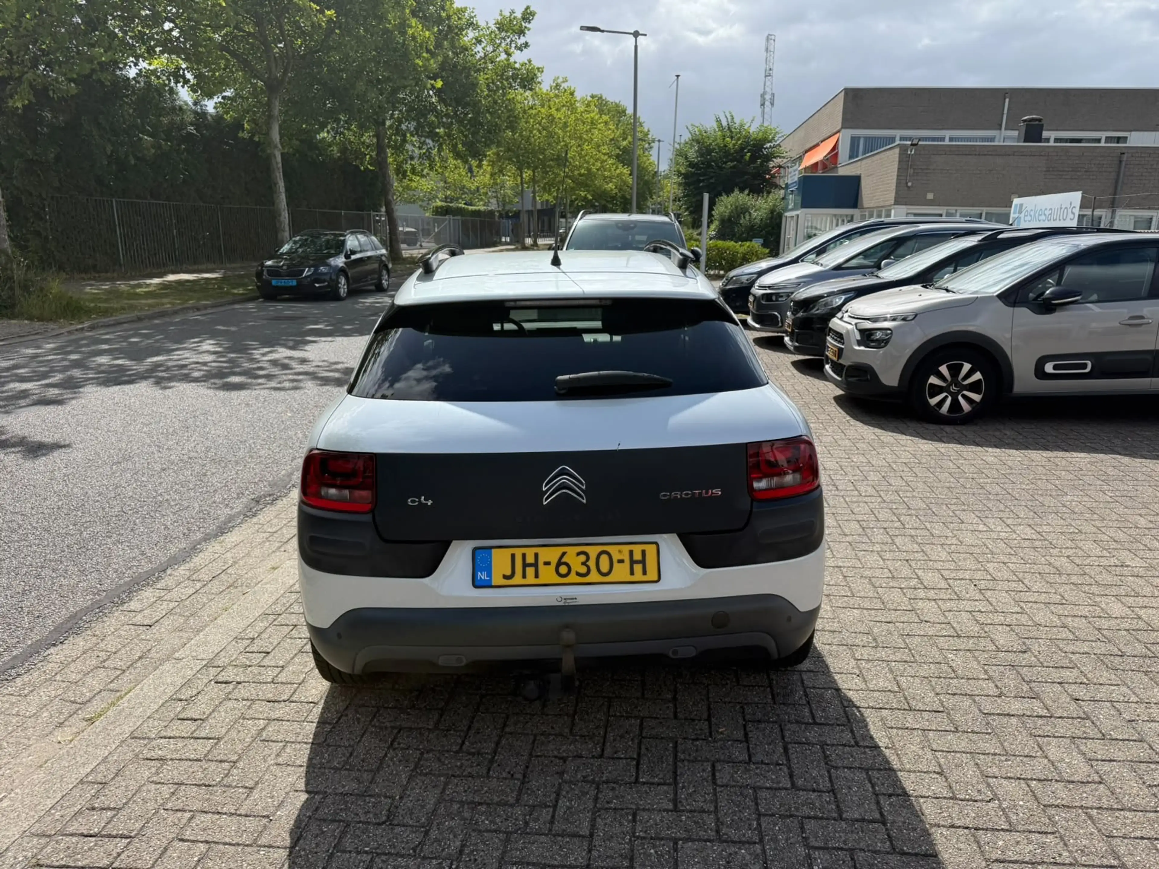 Citroen C4 Cactus 1.2 PureTech Shine, Navi, NAP, dealer onderhouden — photo 6