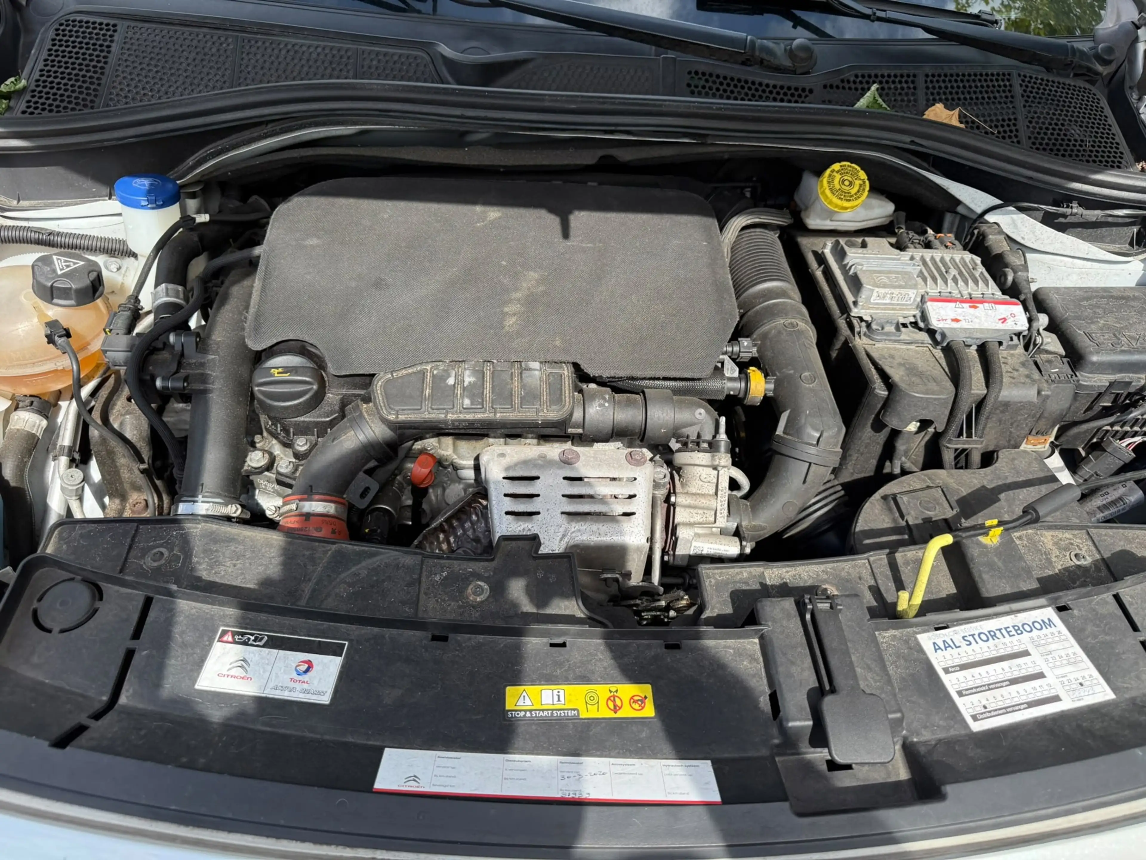 Citroen C4 Cactus 1.2 PureTech Shine, Navi, NAP, dealer onderhouden — photo 21