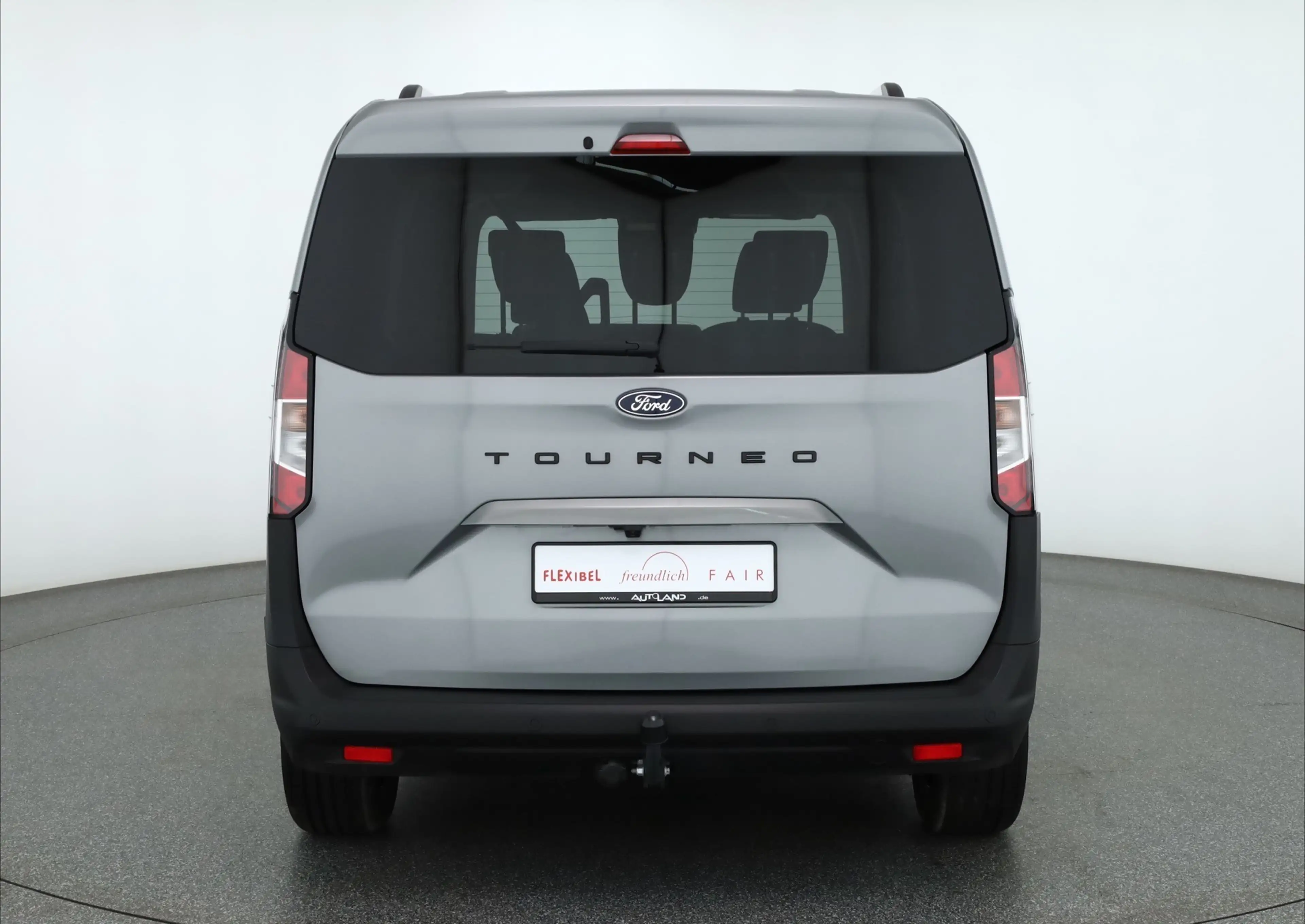 Ford Tourneo Courier Titanium 1.0 EB AHK Kamera — photo 5