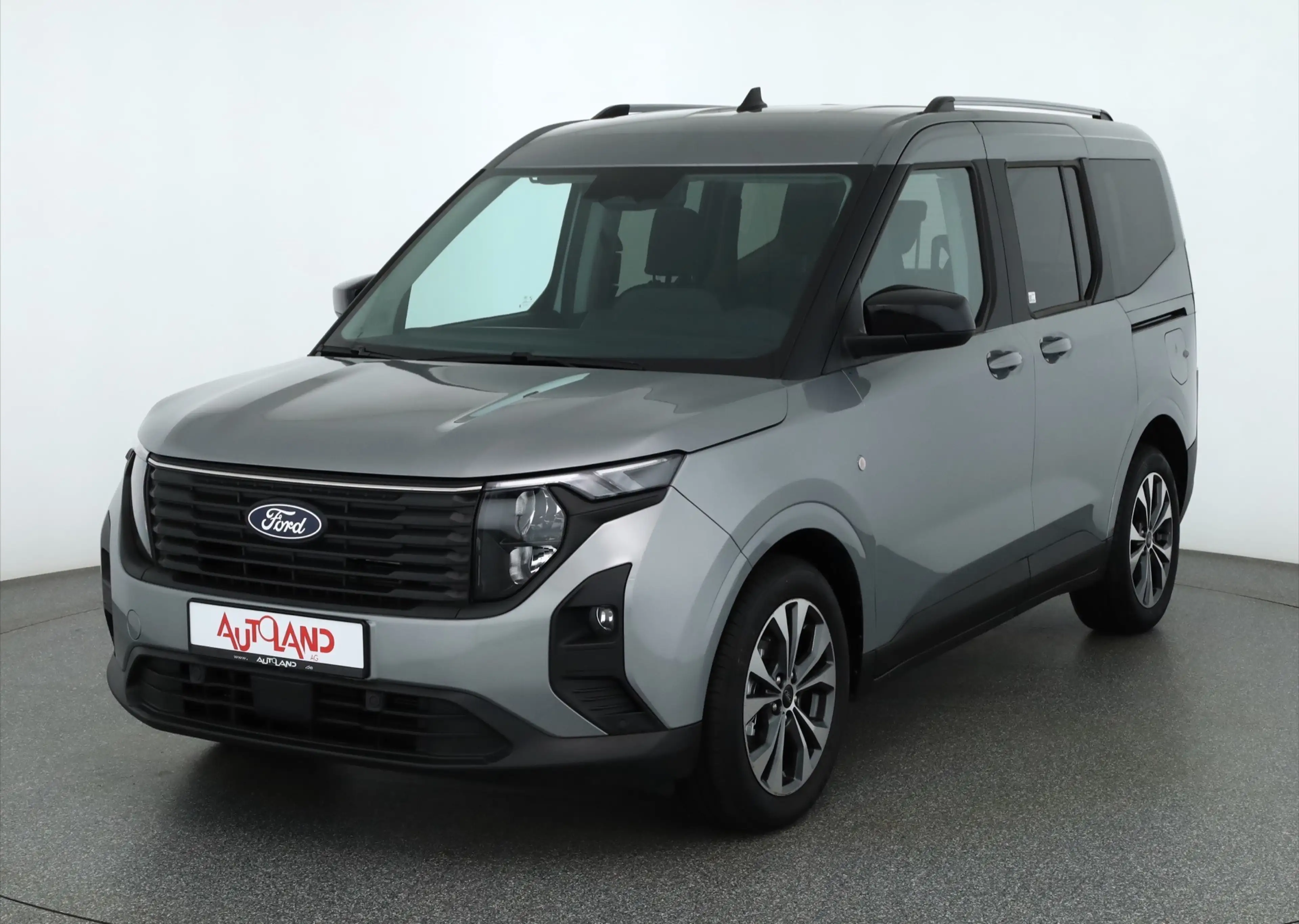 Ford Tourneo Courier Titanium 1.0 EB AHK Kamera — photo 2