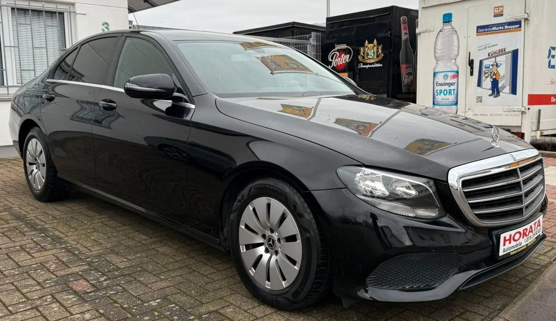 Mercedes-Benz E 200 d Limousine SHZ*LEDER* Negru - 1
