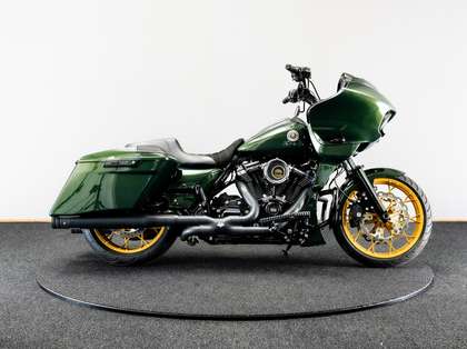 Harley-Davidson Road Glide FLTRXS Special Custom Colour