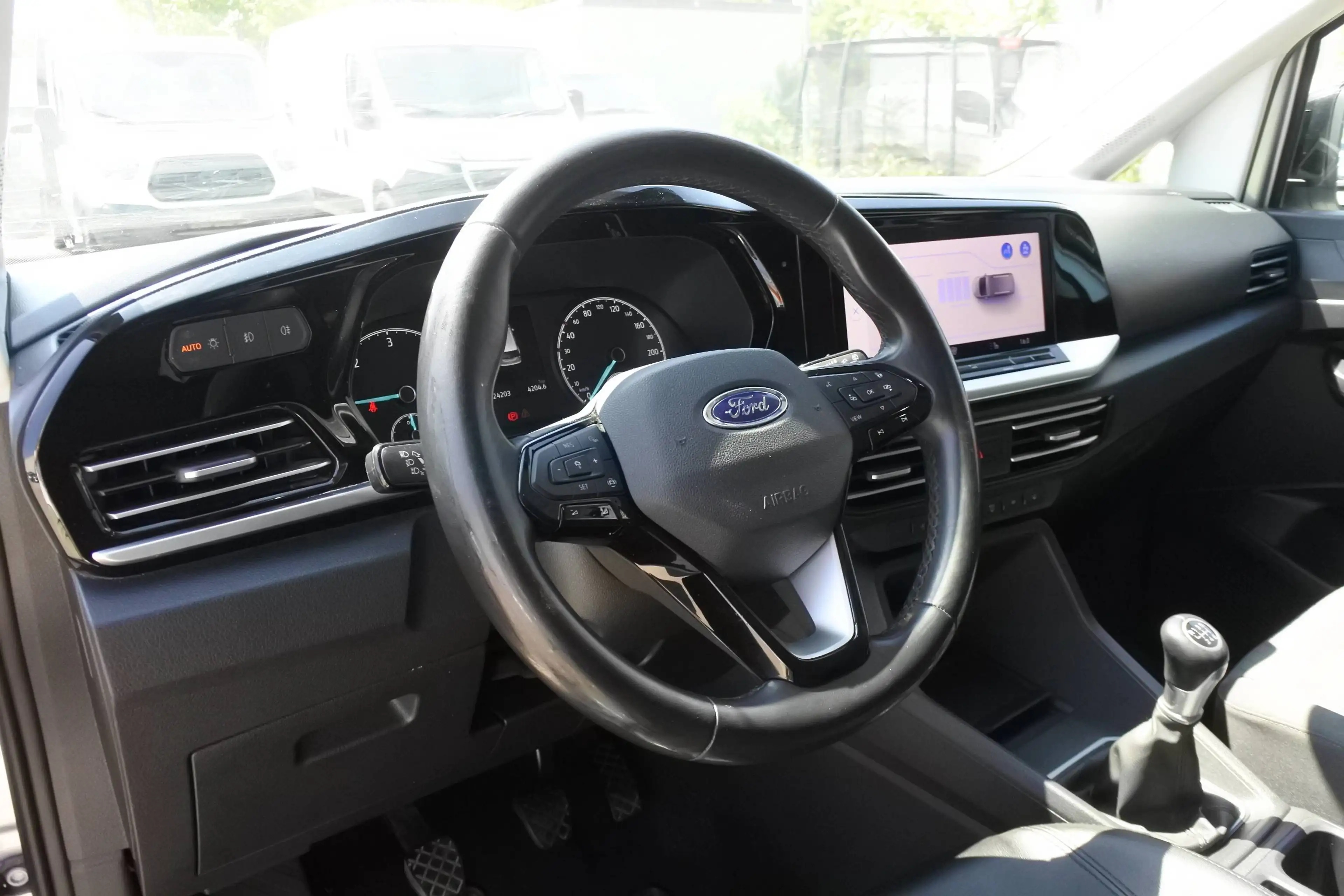 Ford Tourneo Connect Tourneo Connect 2,0 EcoBlue XL Titanium — photo 10
