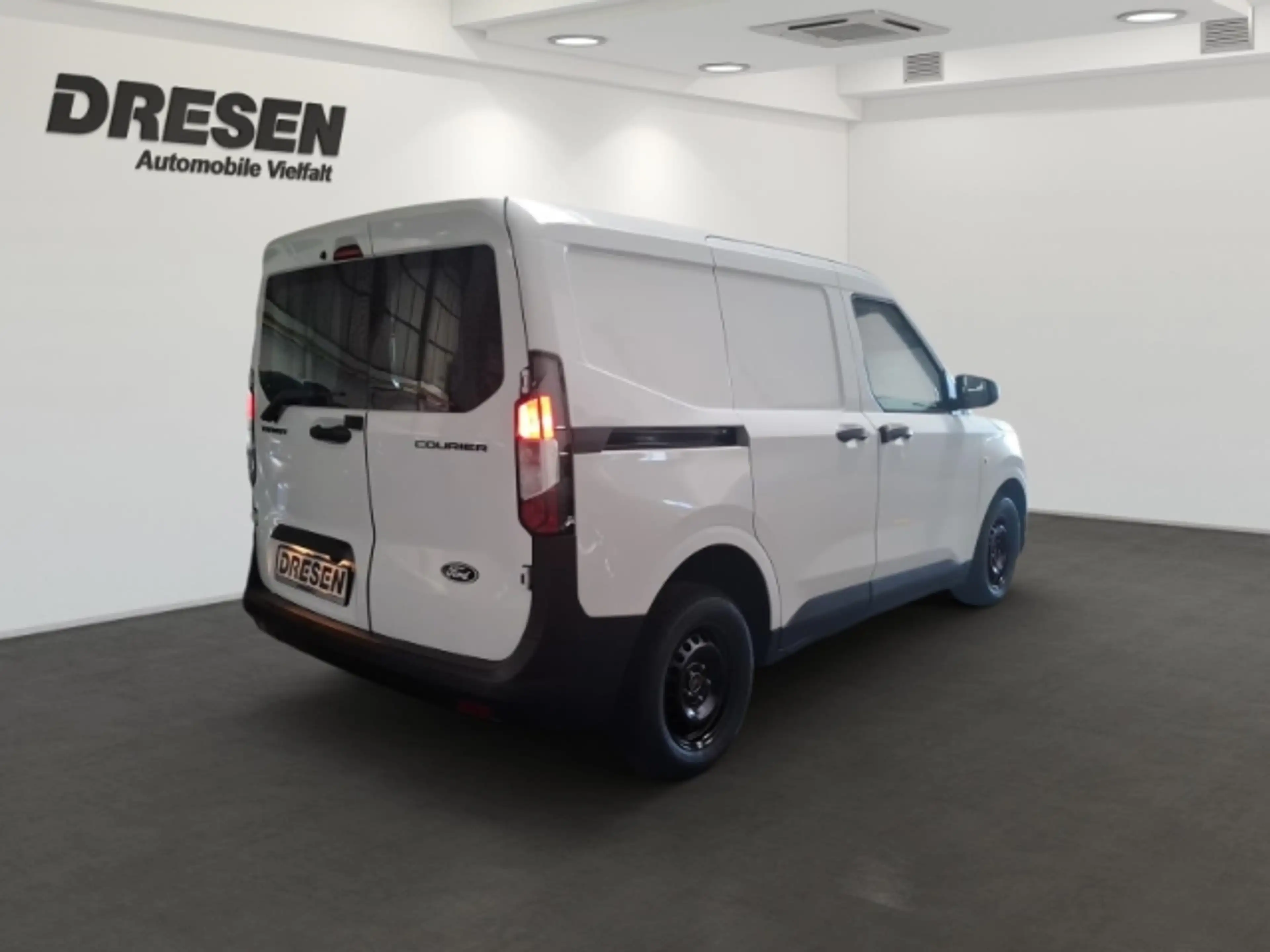 Ford Transit Courier Trend 1,5 l EcoBlue Kamera+Navi+Carplay+Klima+Temp — photo 3