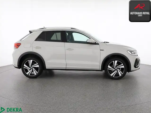 Volkswagen T-Roc view 6