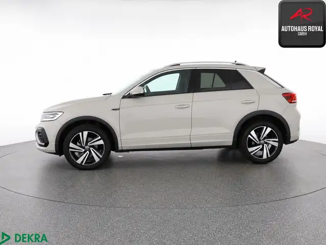 Volkswagen T-Roc view 2