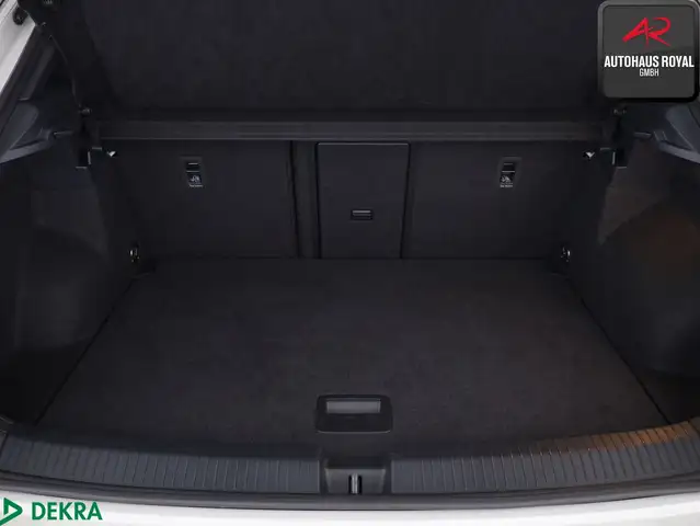 Volkswagen T-Roc view 13