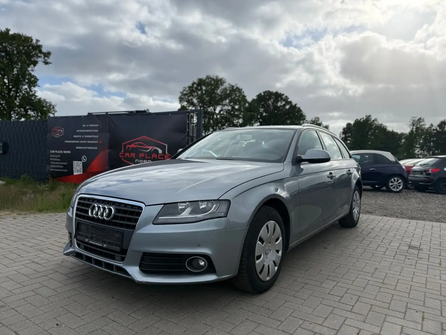 Audi A4 Avant Attraction AUTOMATIK/PANORAMADACH/SHZ Gris - 1
