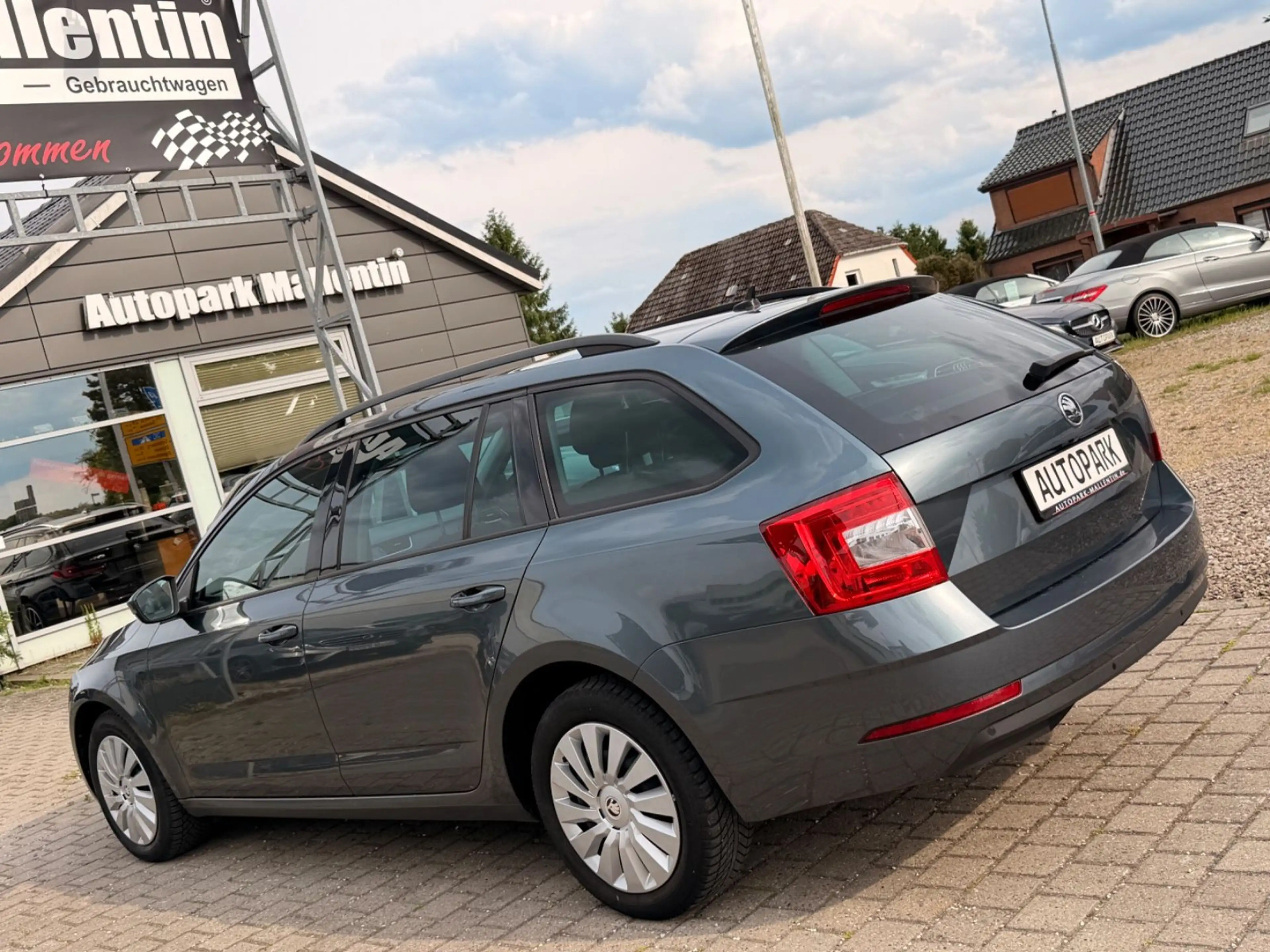 Skoda Octavia Combi Ambition *1.HAND*NAVI*DAB* — photo 5