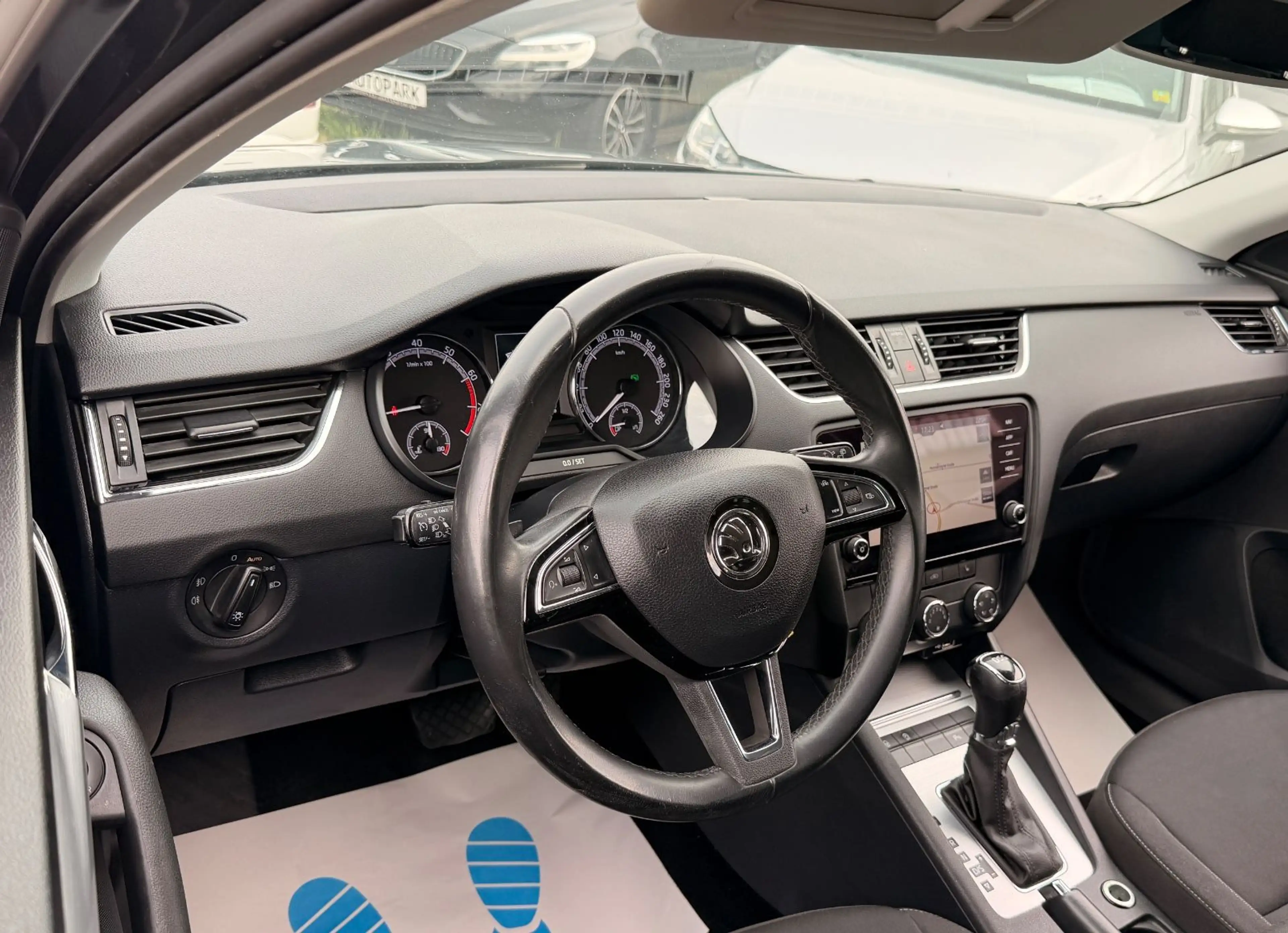 Skoda Octavia Combi Ambition *1.HAND*NAVI*DAB* — photo 11