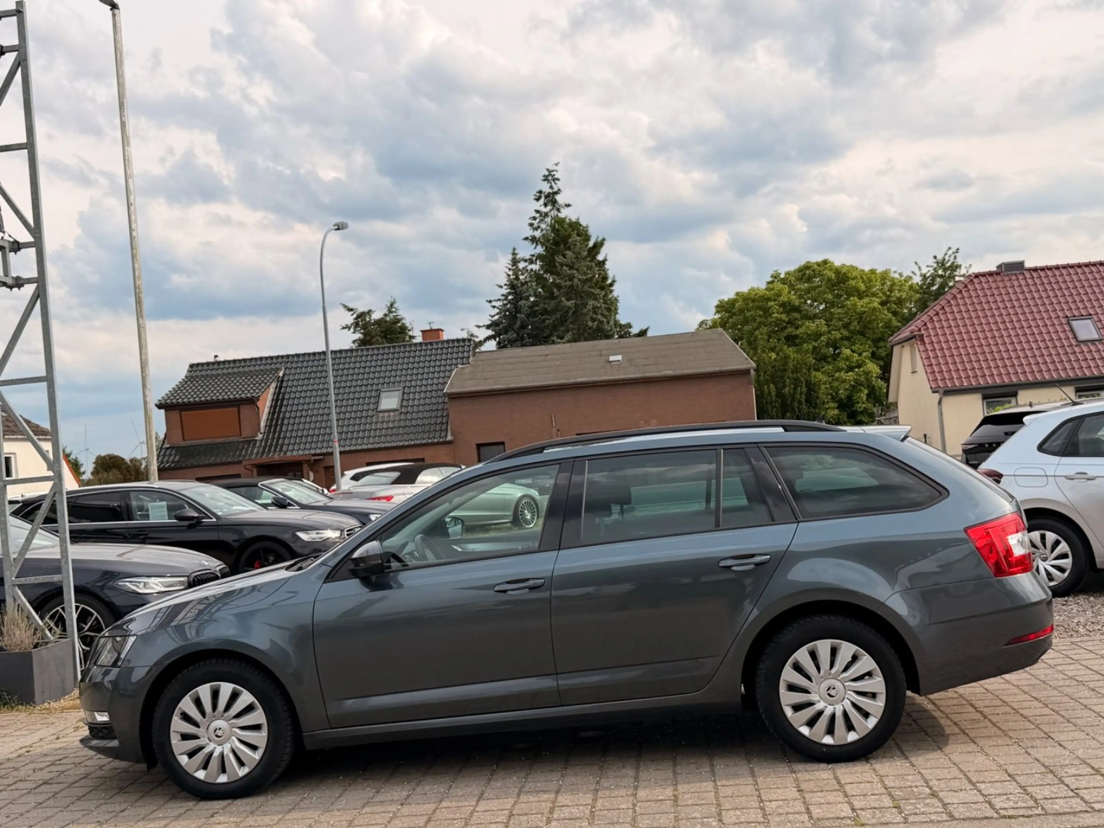 Skoda Octavia Combi Ambition *1.HAND*NAVI*DAB* — photo 4