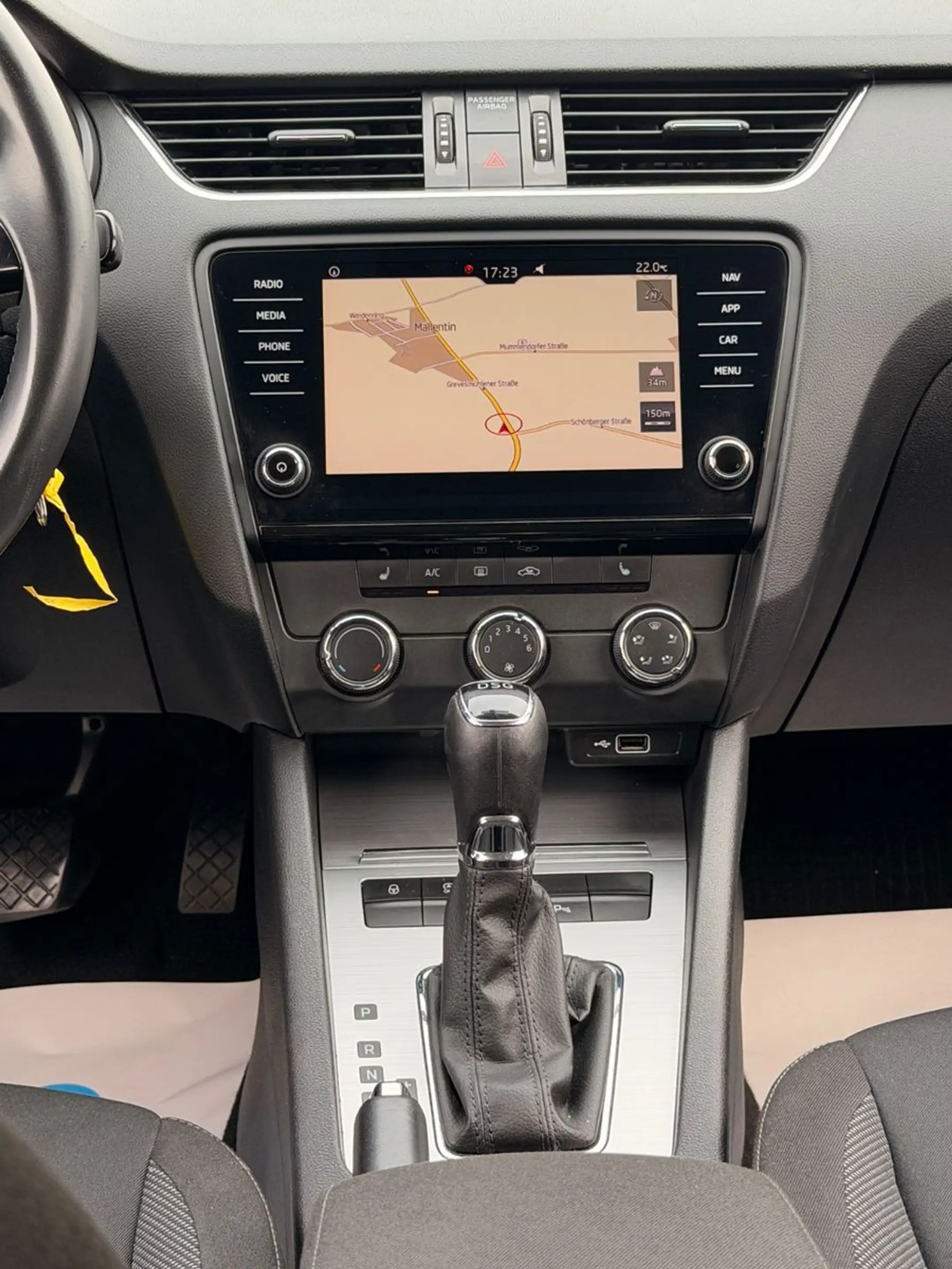 Skoda Octavia Combi Ambition *1.HAND*NAVI*DAB* — photo 13