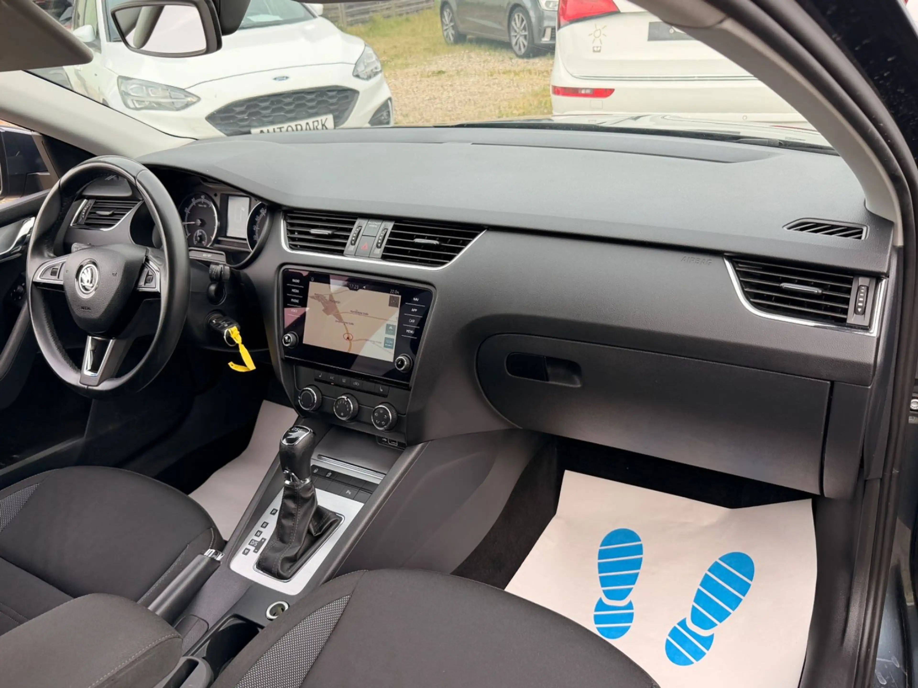 Skoda Octavia Combi Ambition *1.HAND*NAVI*DAB* — photo 10