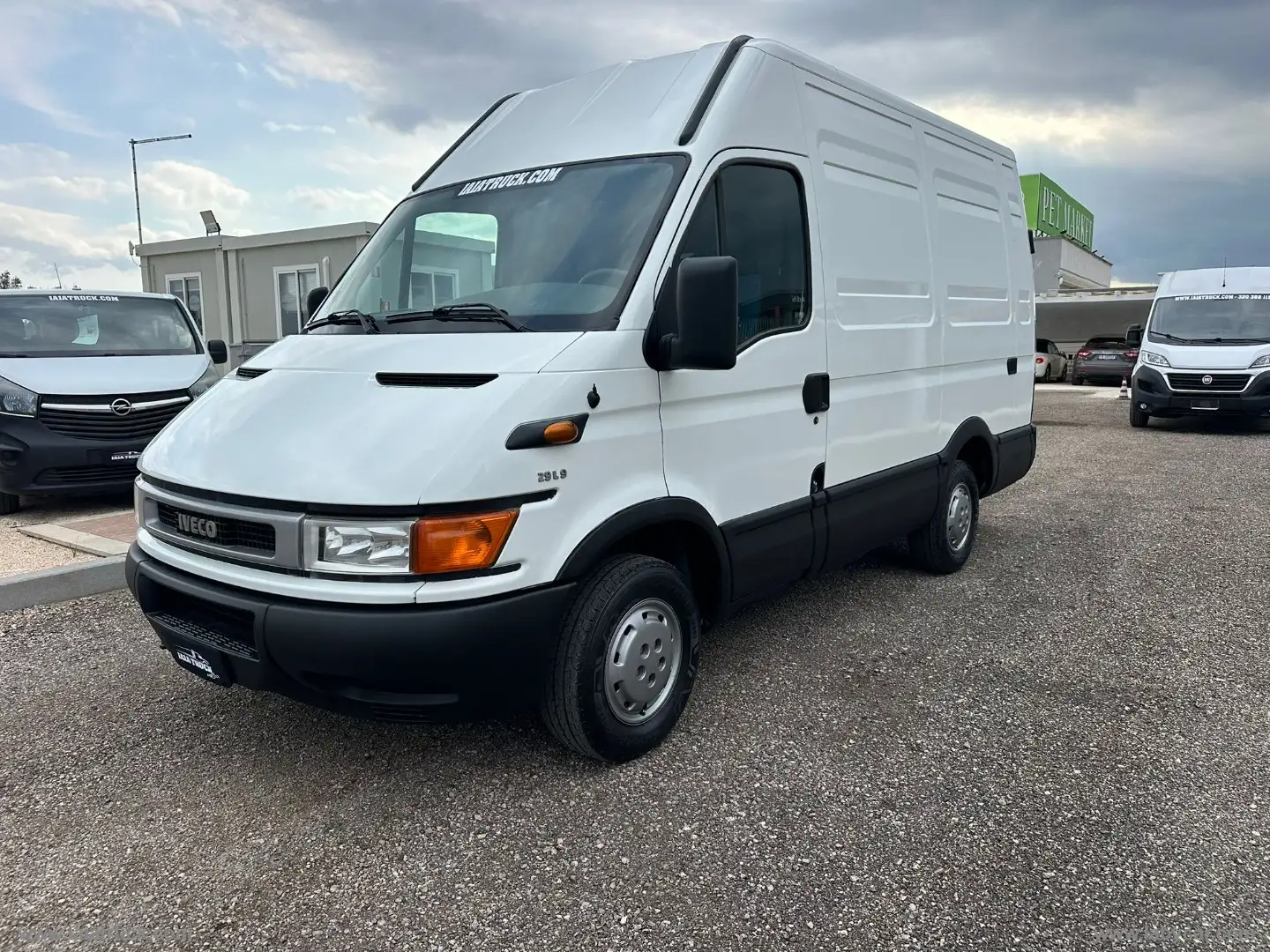 Iveco Daily 29L9 2.8 TDI FURGONE L1 H2 L2 H2 Bianco - 1