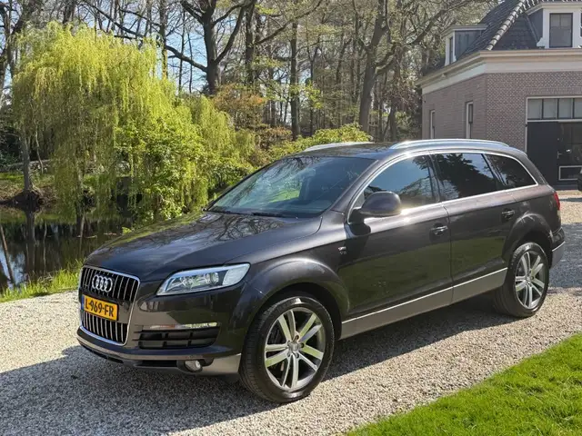 Audi Q7 4.2 FSI QUATTRO 5+2 Full Options #YOUNGTIMER