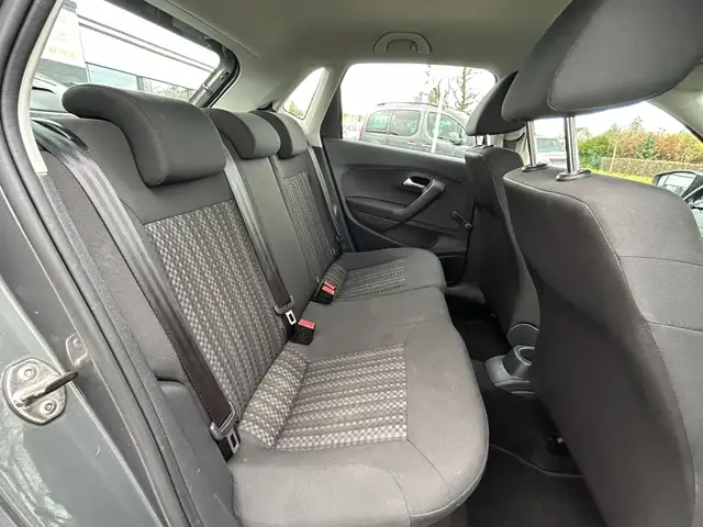 Volkswagen Polo view 18