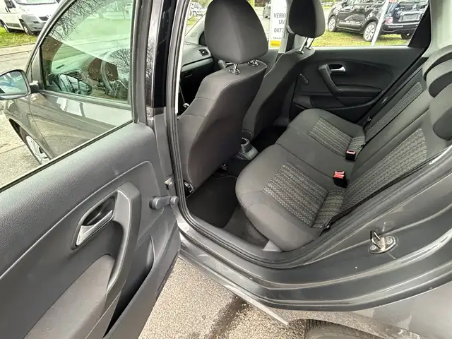 Volkswagen Polo view 13