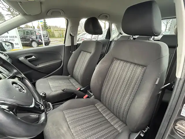 Volkswagen Polo view 10