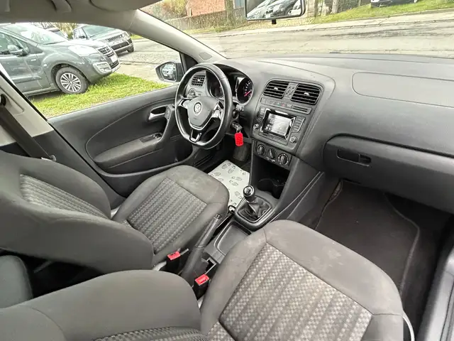 Volkswagen Polo view 21