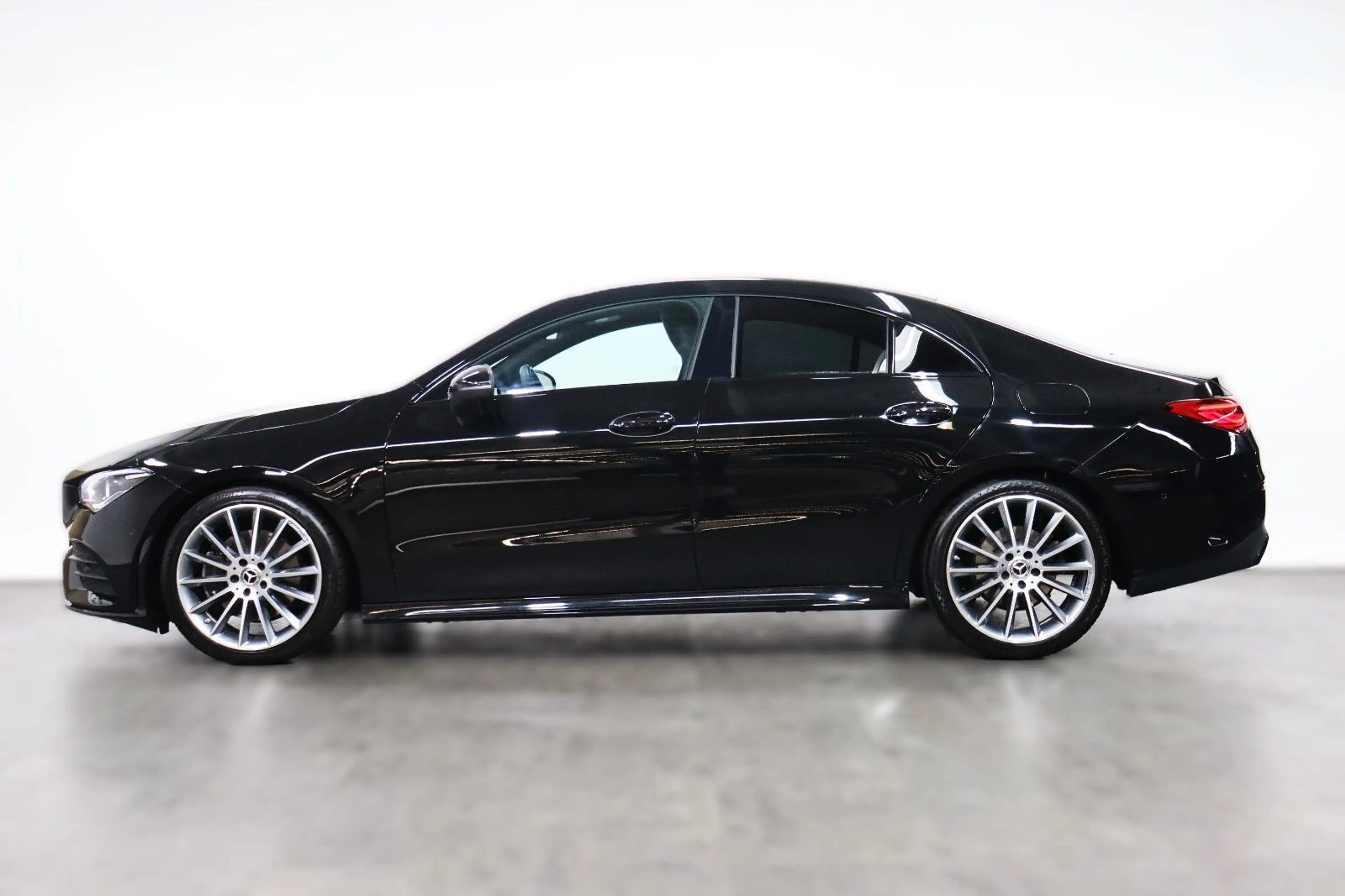 Mercedes-Benz CLA 200 AMG*LEDER*MBUX*KAMERA*LED*TOTWINKEL*AMBI — photo 12