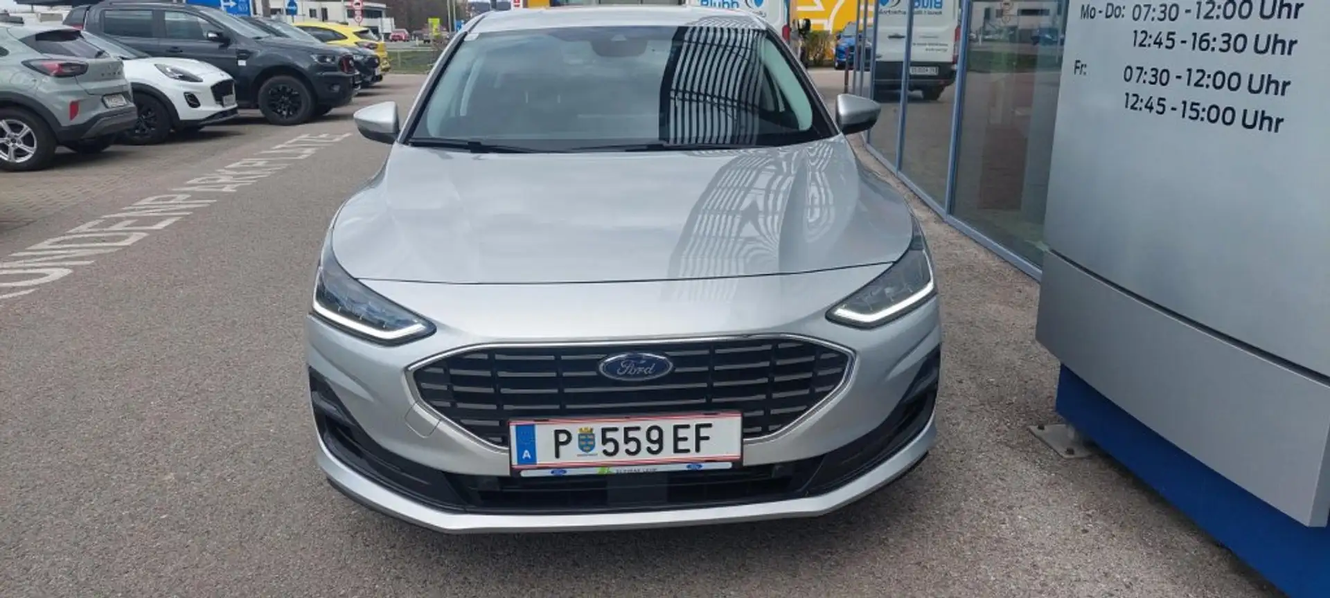 Ford Focus TitaniumStyle  5T 1,0 EB MHEV 125PS Silber - 2