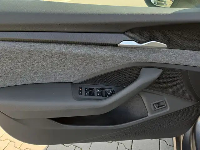 Skoda Superb view 16