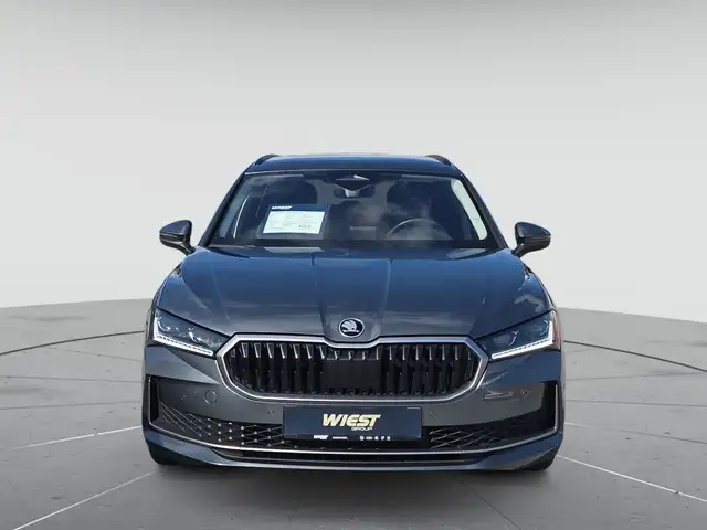 Skoda Superb view 2